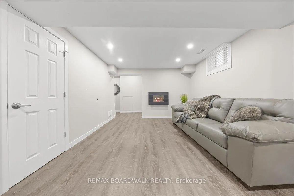Photo 36 of 232 Burnaby Drive, Ottawa, Stittsville (North) — HOMEH