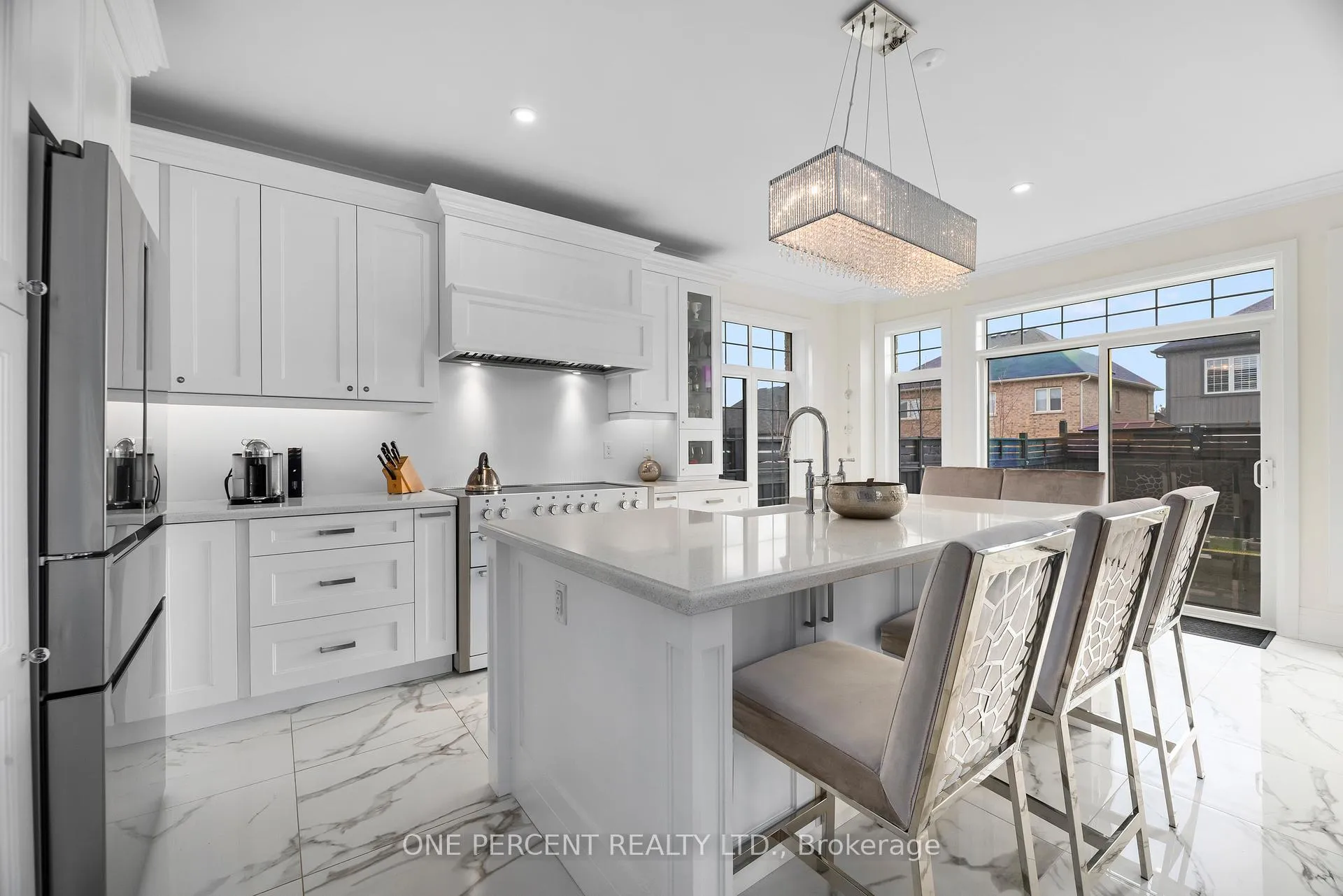 Photo 4 of 44 Bromont Drive, Cavan Monaghan, Cavan Twp — HOMEH
