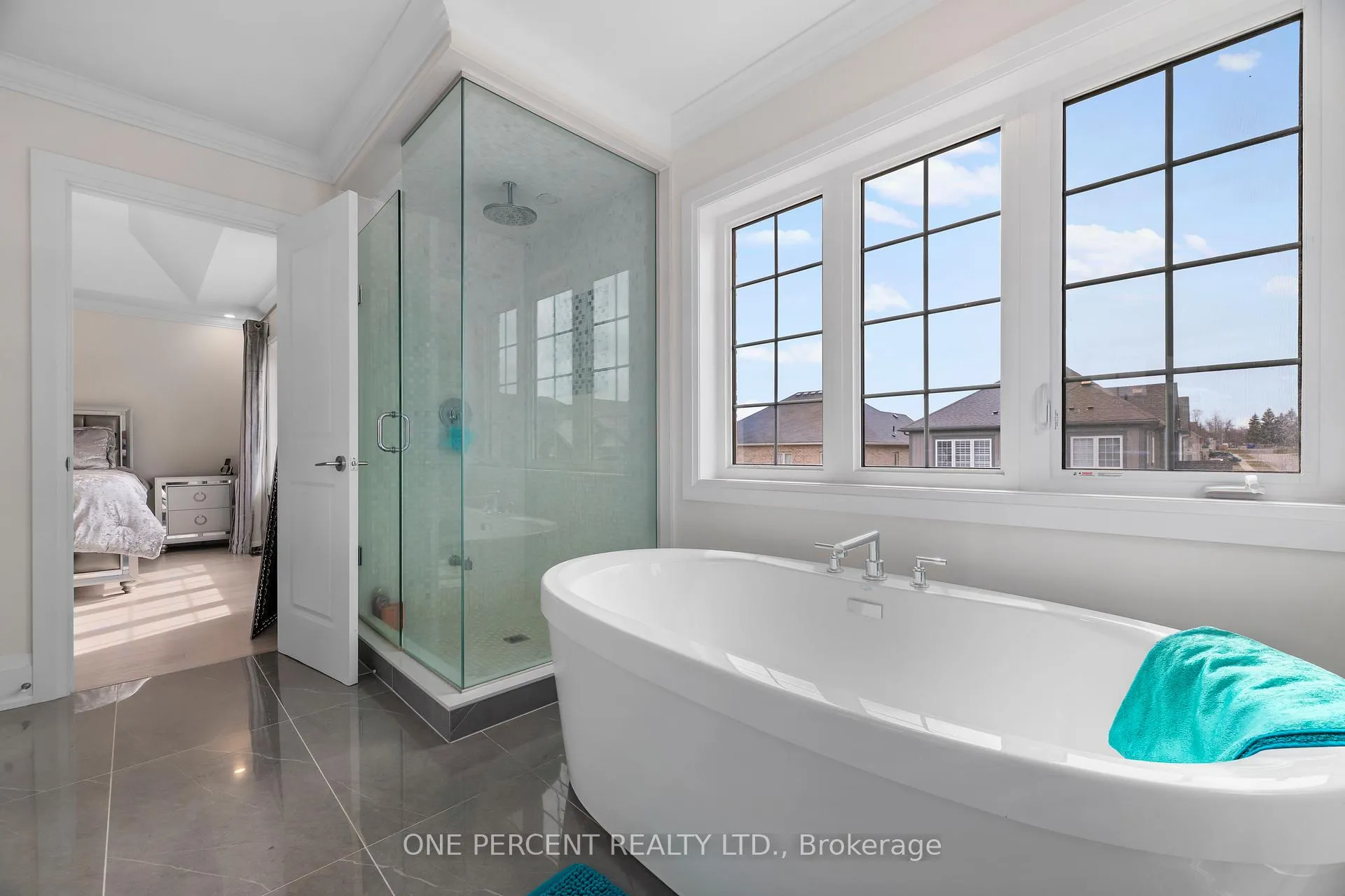 Photo 42 of 44 Bromont Drive, Cavan Monaghan, Cavan Twp — HOMEH