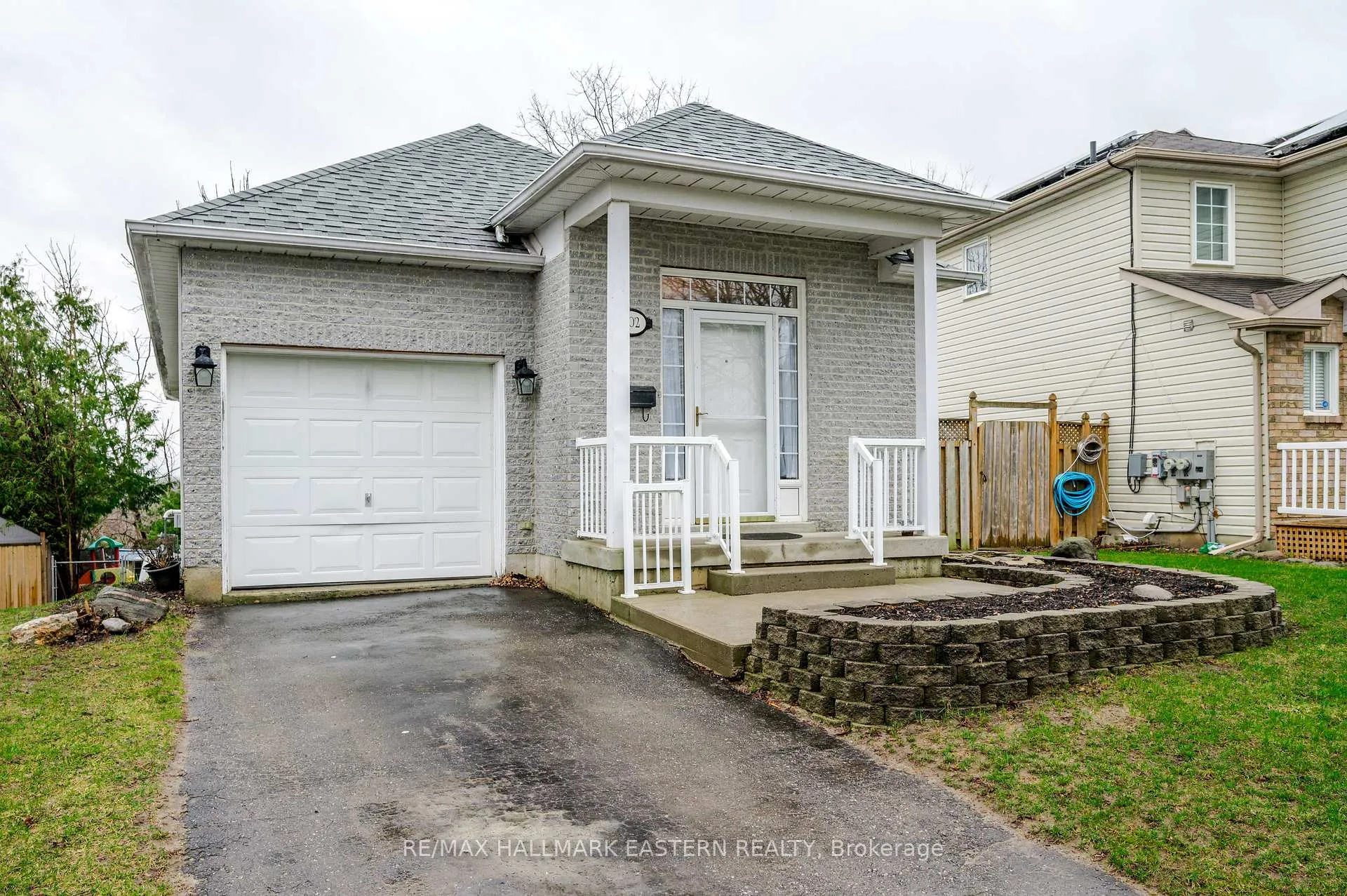 Photo 2 of 702 Trailview Drive, Peterborough, Ashburnham Ward 4 — HOMEH