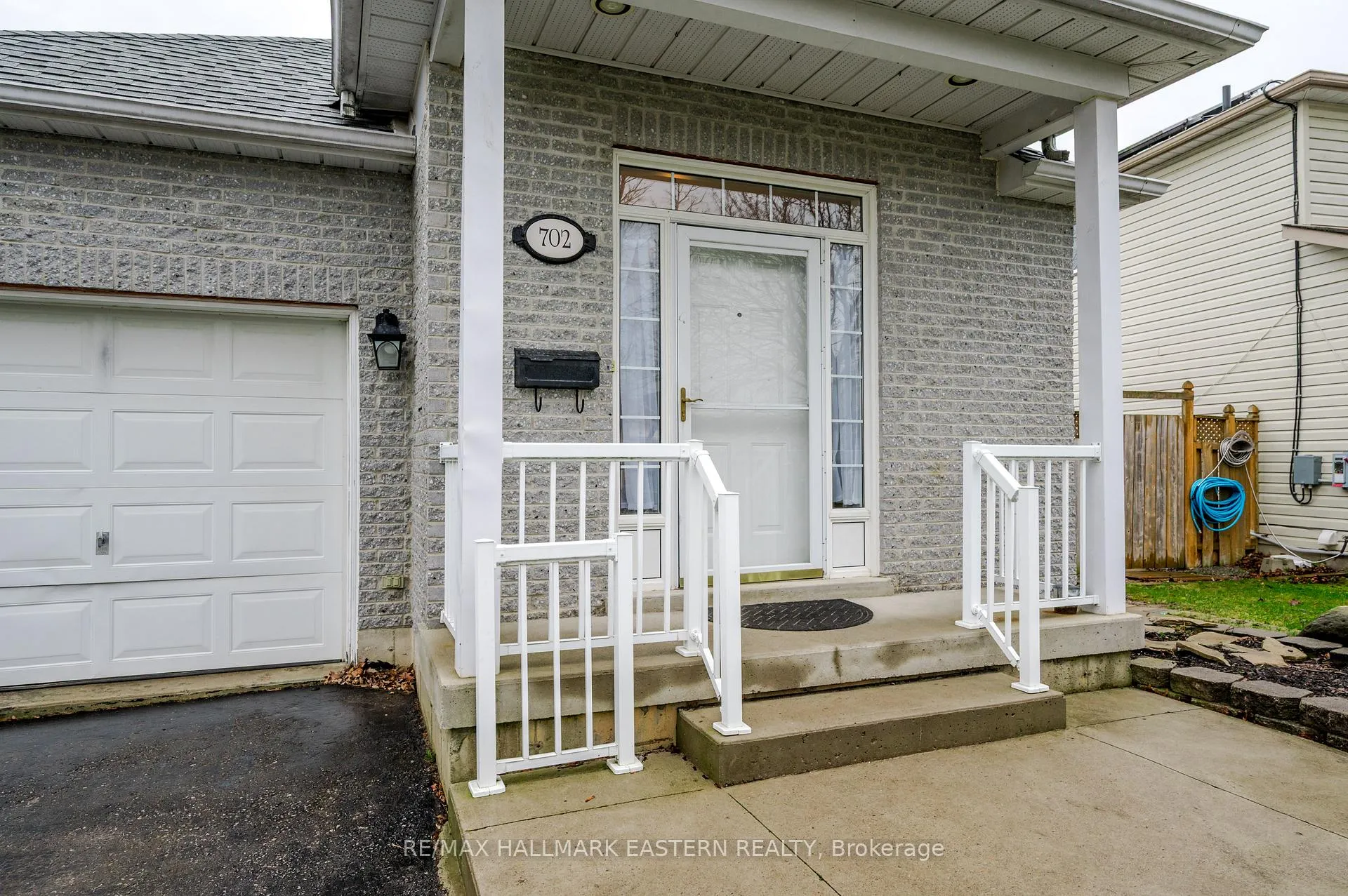 Photo 4 of 702 Trailview Drive, Peterborough, Ashburnham Ward 4 — HOMEH