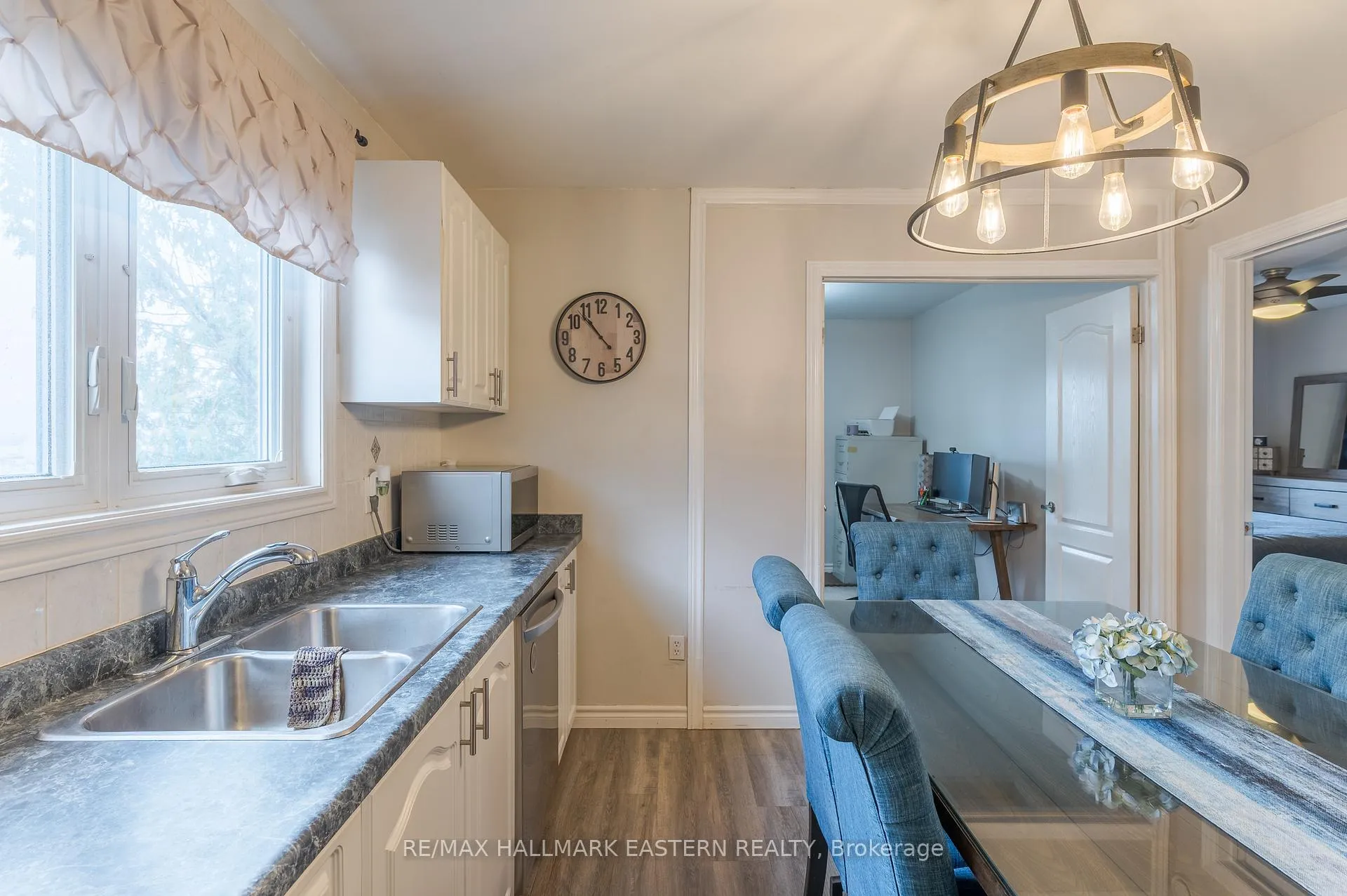 Photo 16 of 702 Trailview Drive, Peterborough, Ashburnham Ward 4 — HOMEH