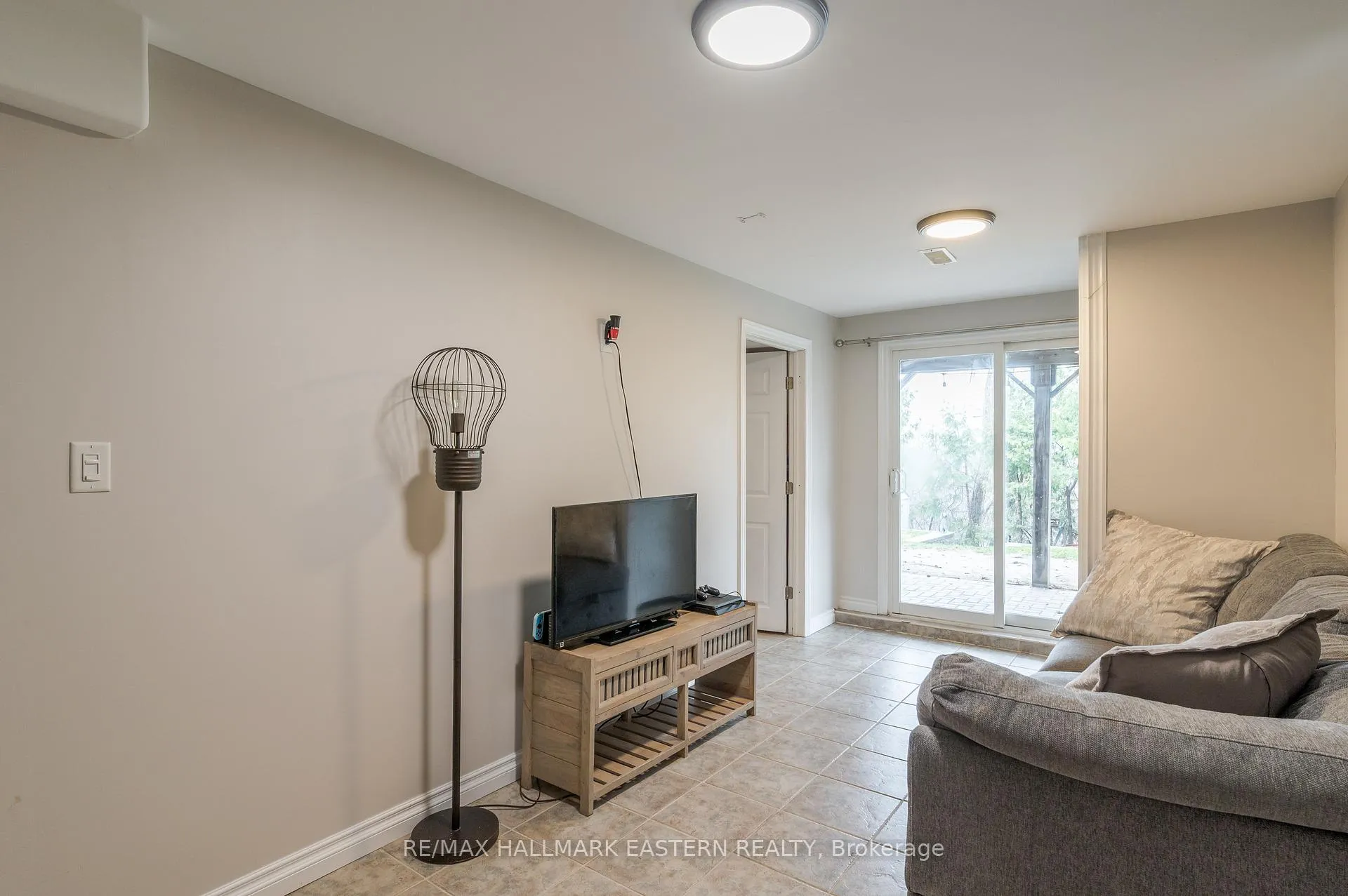 Photo 24 of 702 Trailview Drive, Peterborough, Ashburnham Ward 4 — HOMEH