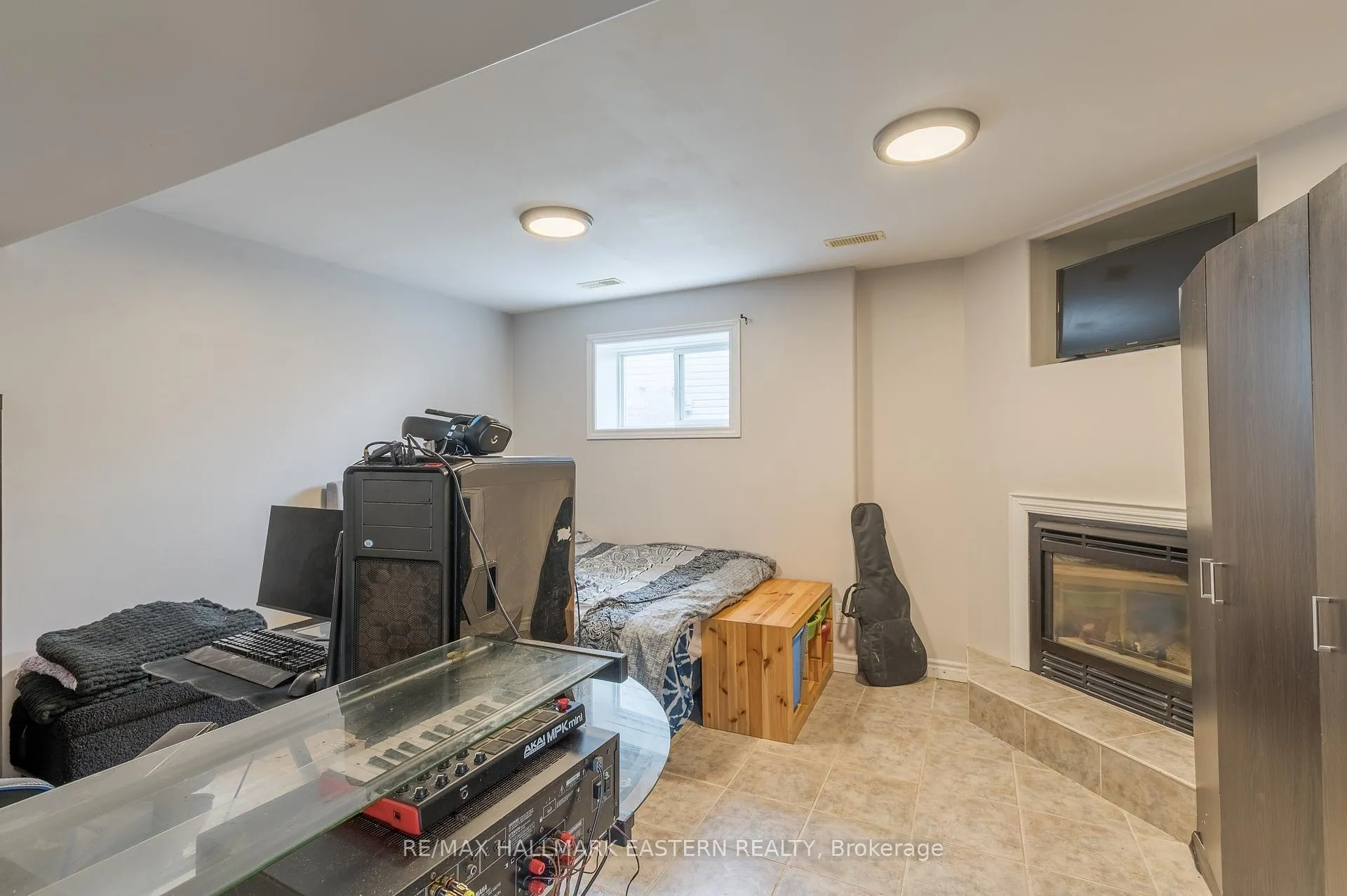 Photo 29 of 702 Trailview Drive, Peterborough, Ashburnham Ward 4 — HOMEH