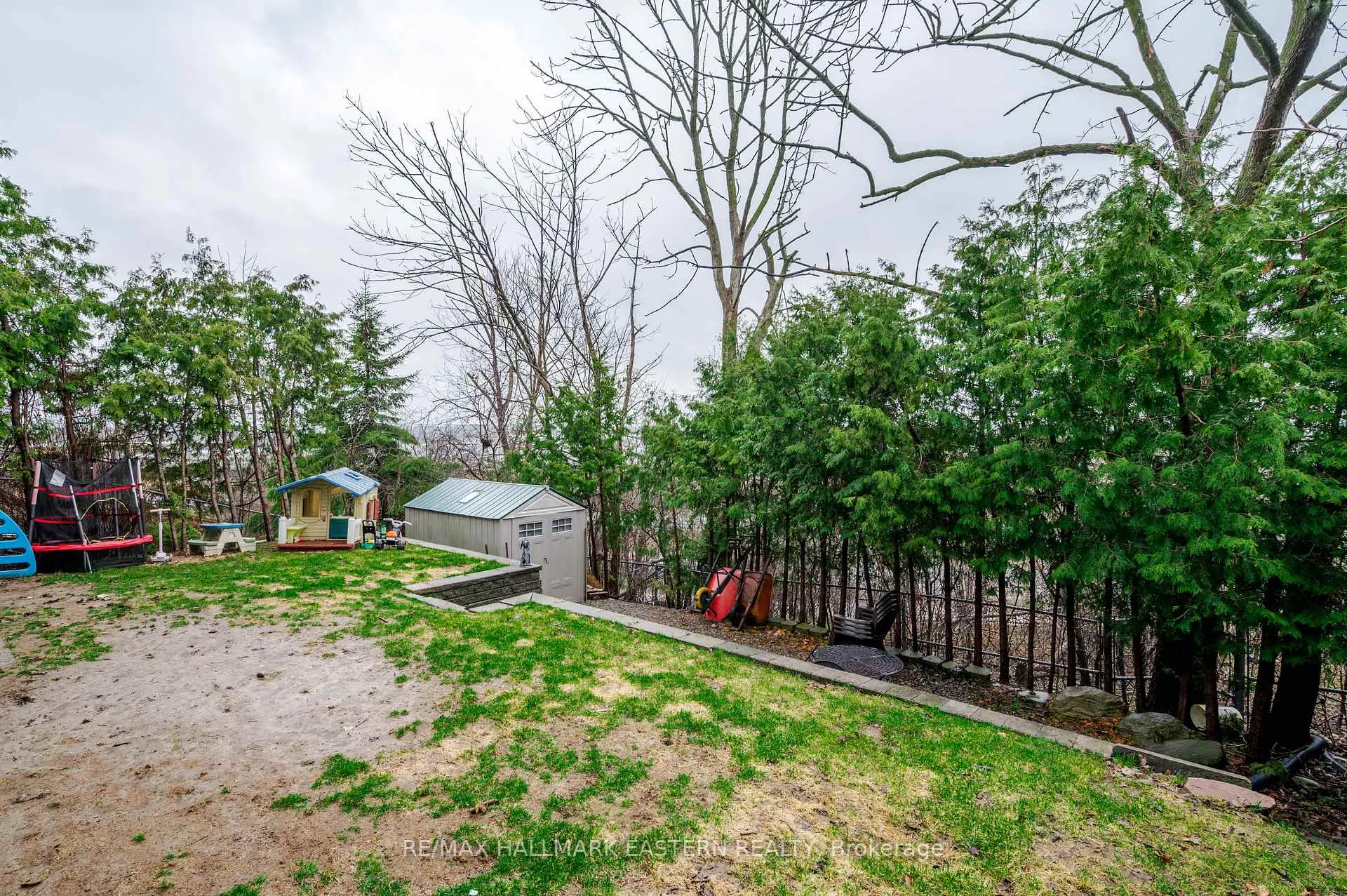 Photo 36 of 702 Trailview Drive, Peterborough, Ashburnham Ward 4 — HOMEH
