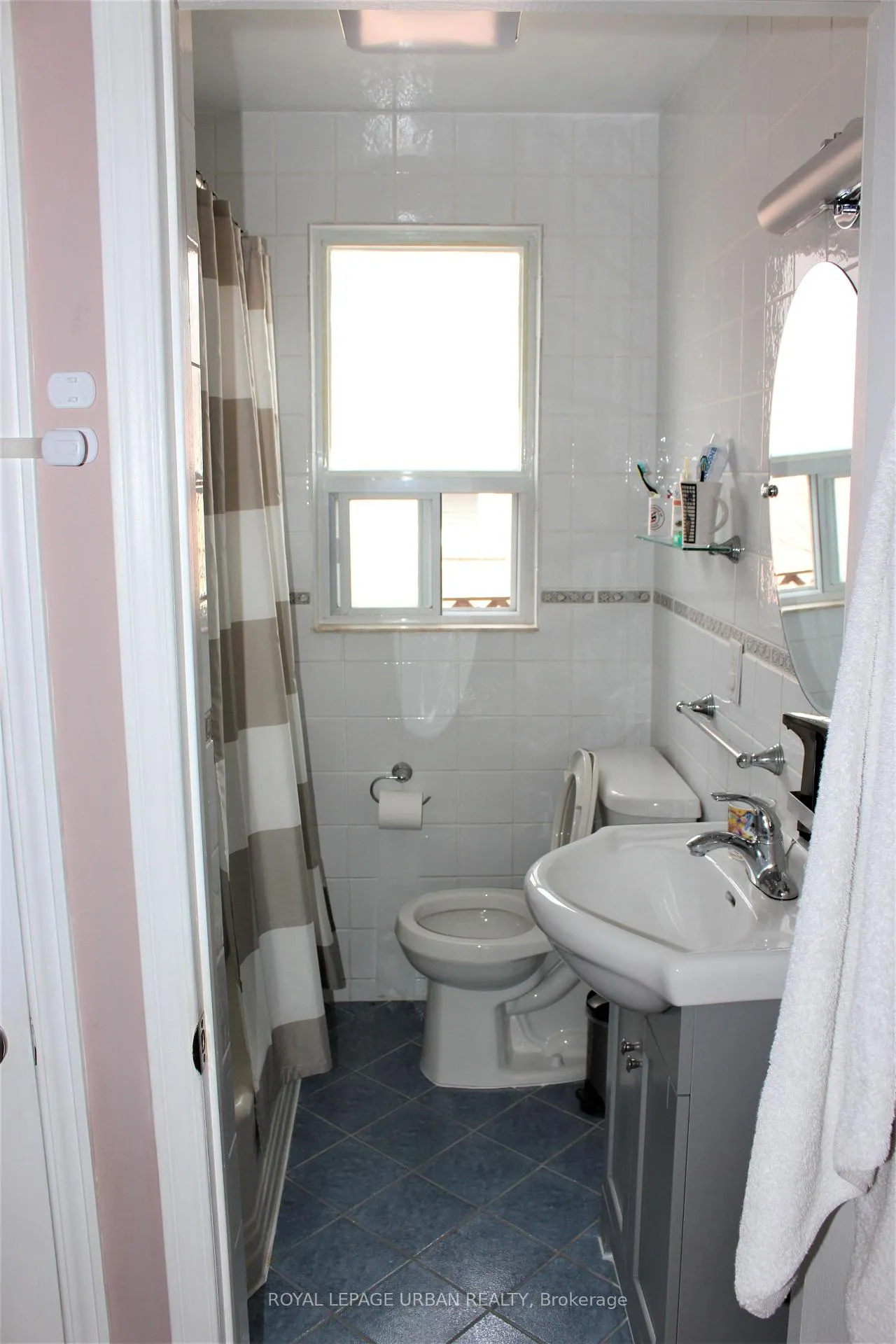 Photo 8 of 71 Squires Avenue, Toronto, O'Connor-Parkview — HOMEH