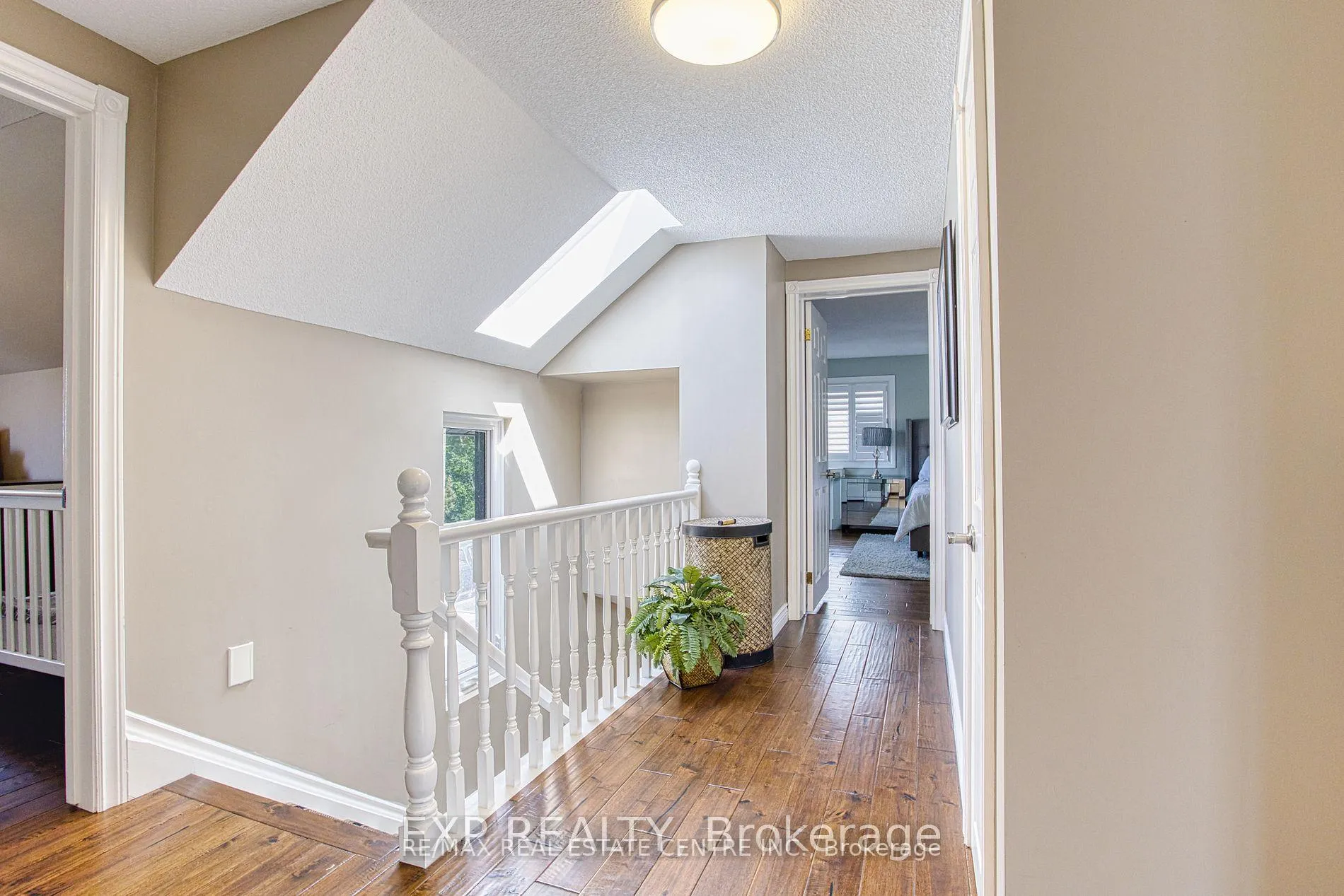 Photo 19 of 580 Fifty Road, Hamilton, Winona Park — HOMEH