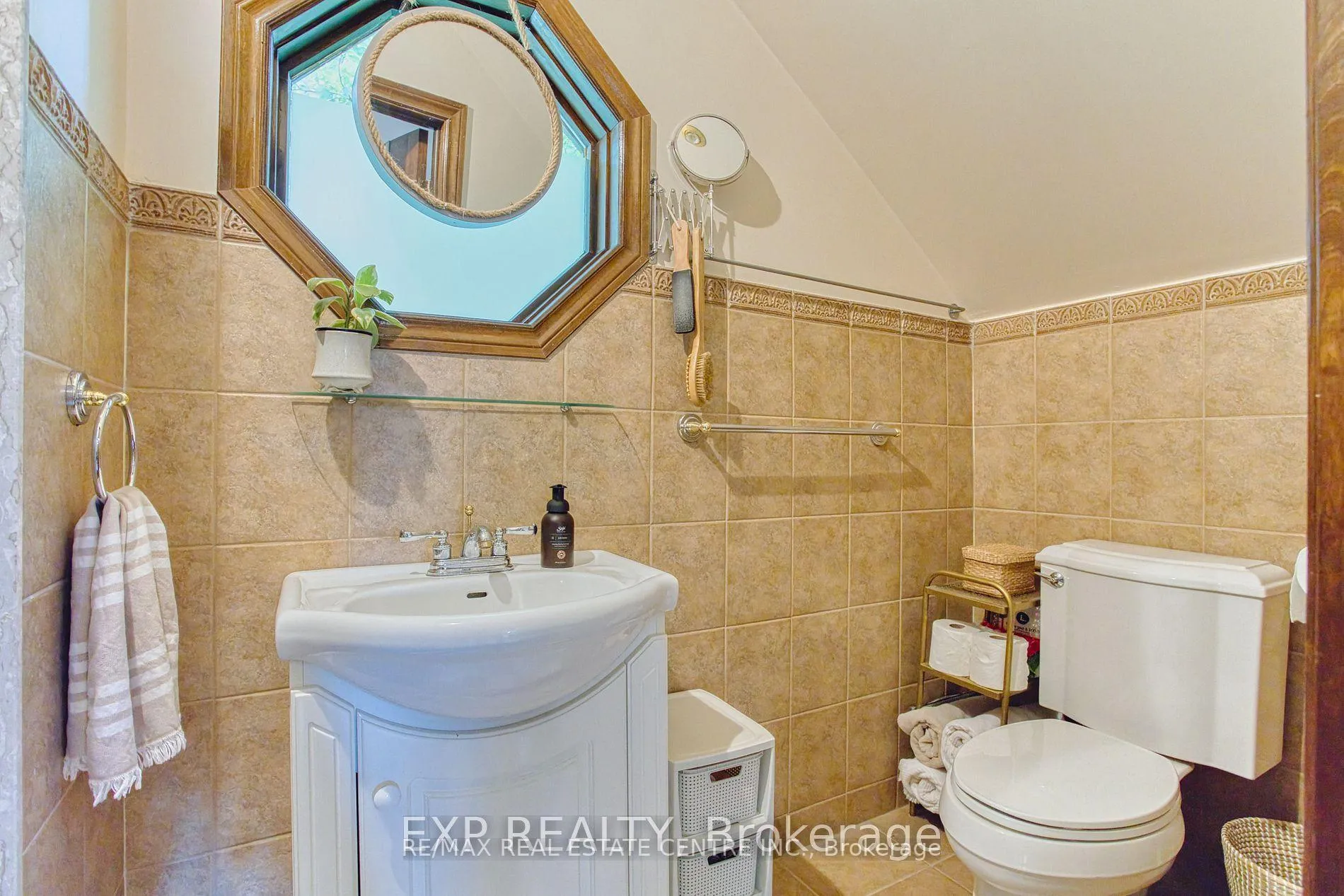 Photo 37 of 580 Fifty Road, Hamilton, Winona Park — HOMEH