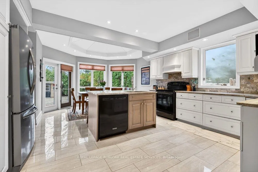 Photo 10 of 2153 Paisley Avenue, Burlington, Brant — HOMEH