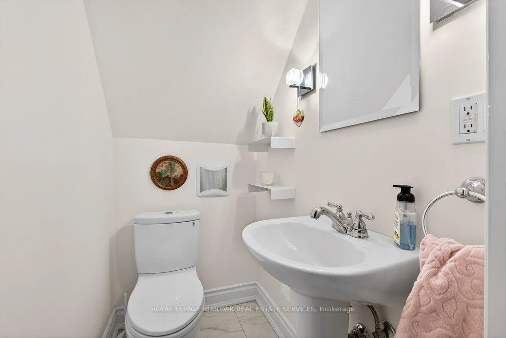 Photo 20 of 2153 Paisley Avenue, Burlington, Brant — HOMEH