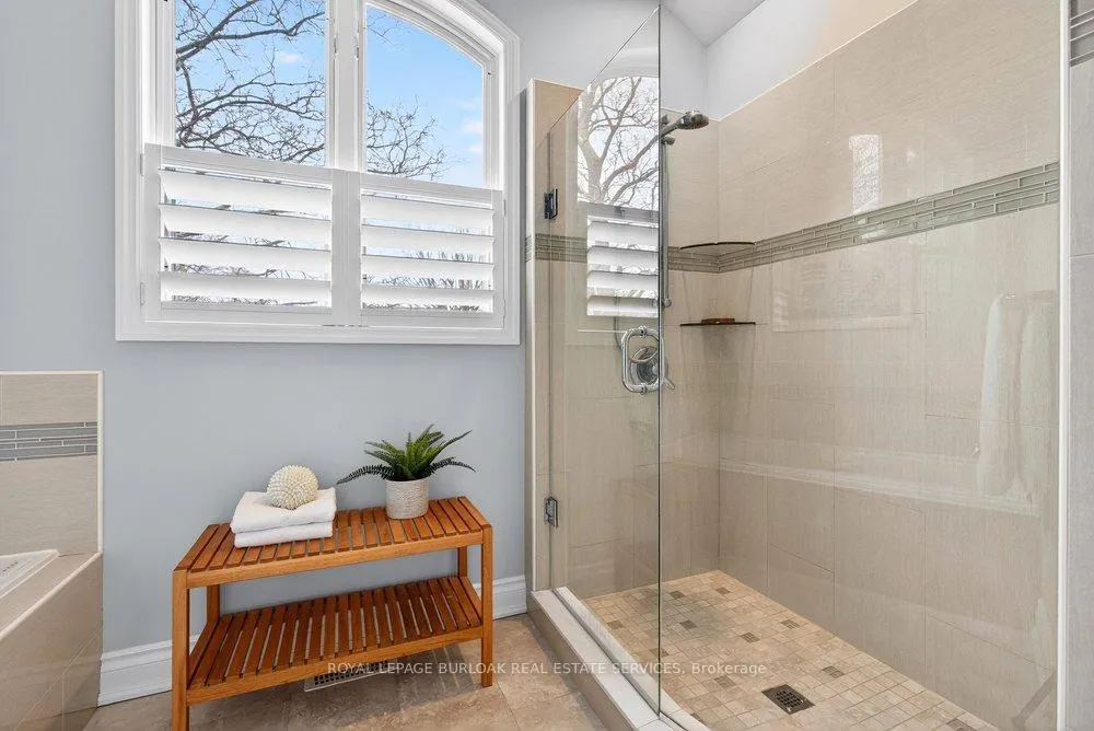 Photo 24 of 2153 Paisley Avenue, Burlington, Brant — HOMEH