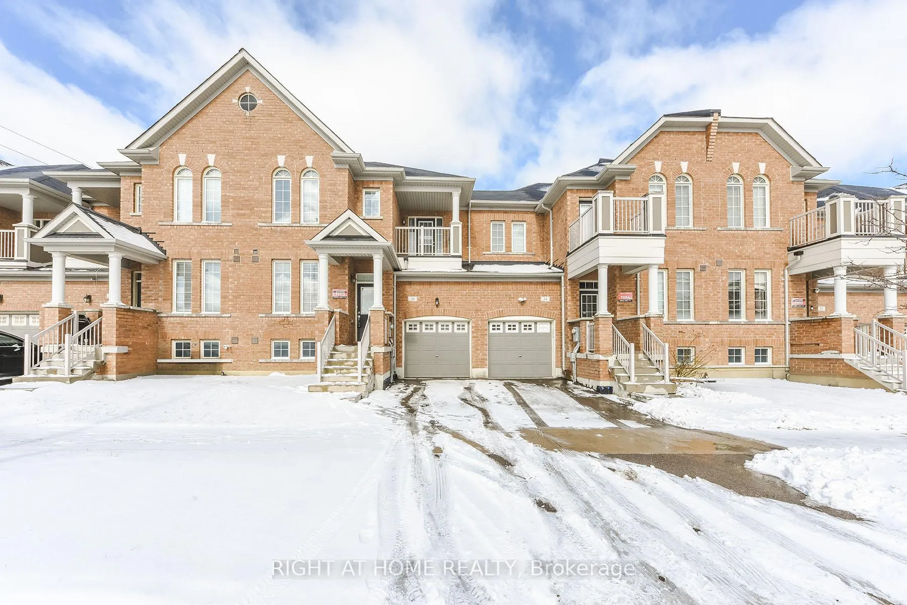 Front of 36 Spokanne Street