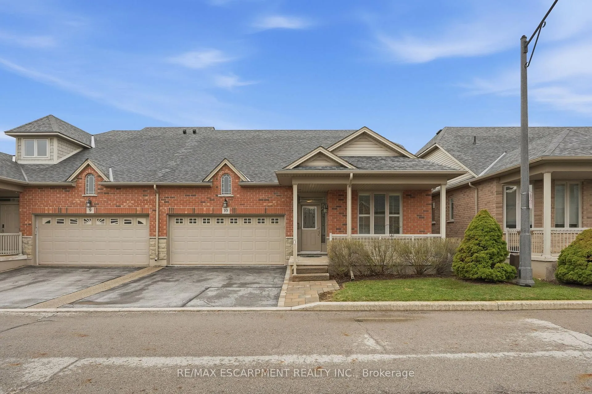 Photo 1 of Unit 10, 2165 Itabashi Way, Burlington, Tansley — HOMEH