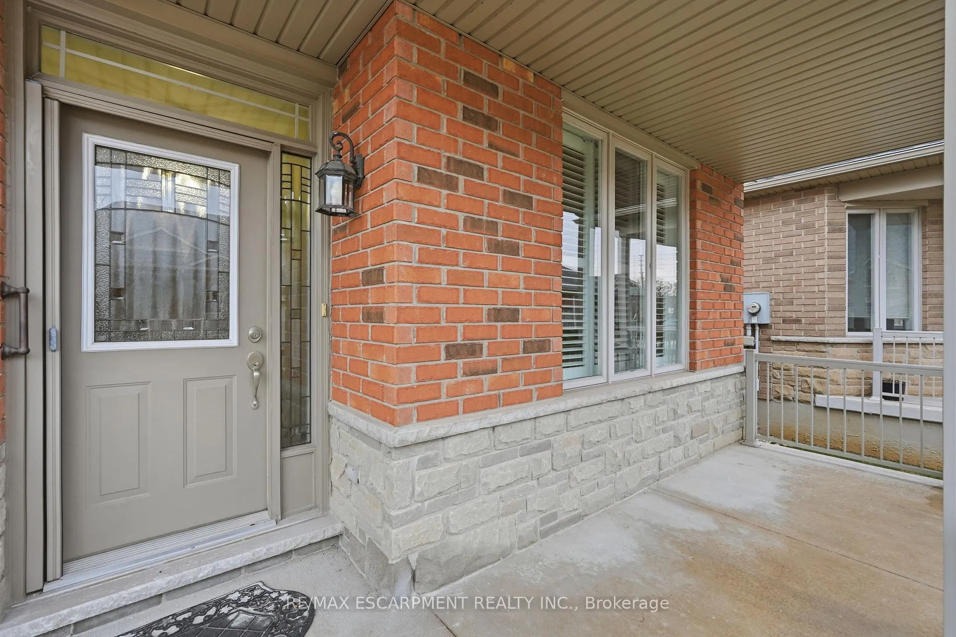 Photo 3 of Unit 10, 2165 Itabashi Way, Burlington, Tansley — HOMEH