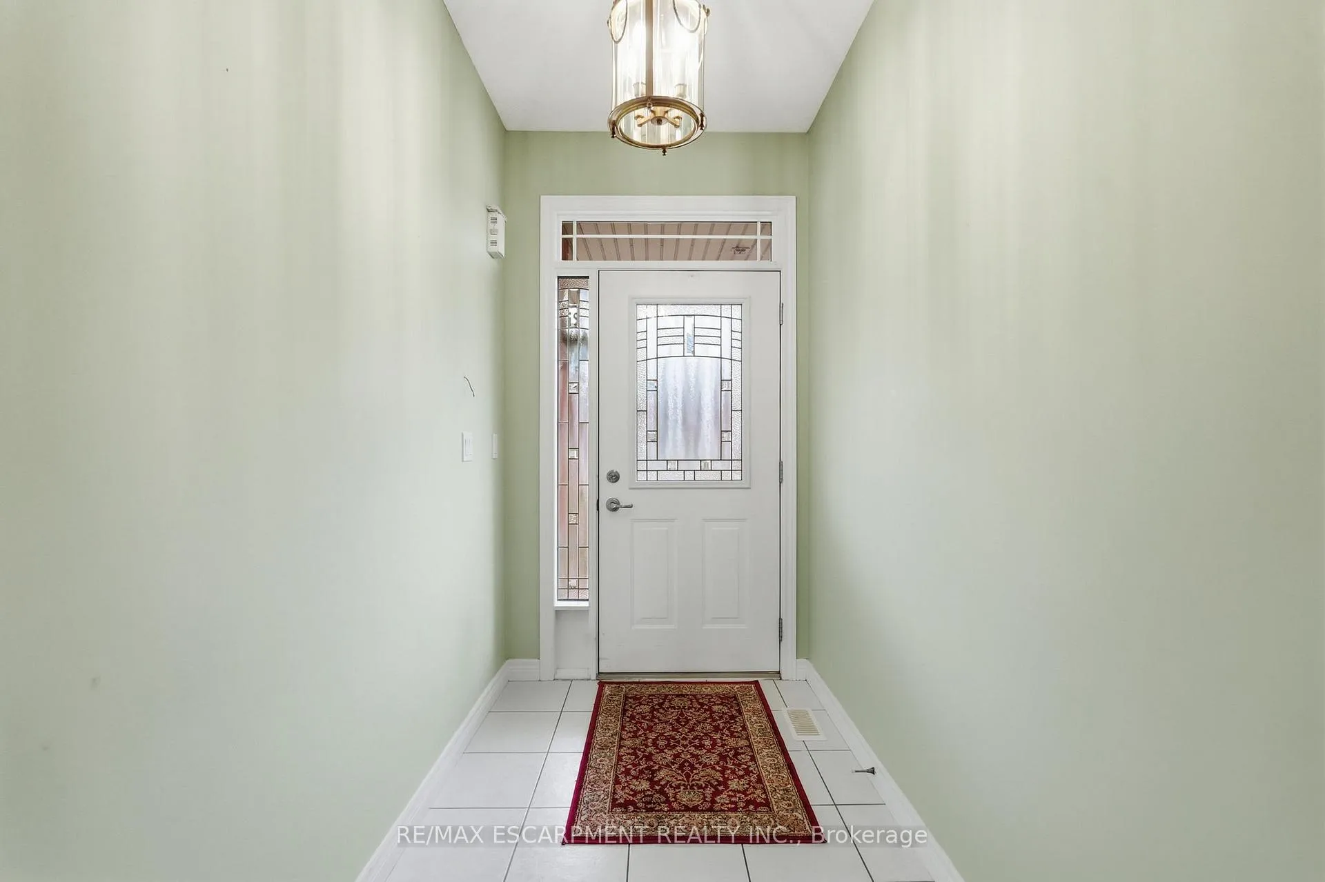Photo 4 of Unit 10, 2165 Itabashi Way, Burlington, Tansley — HOMEH
