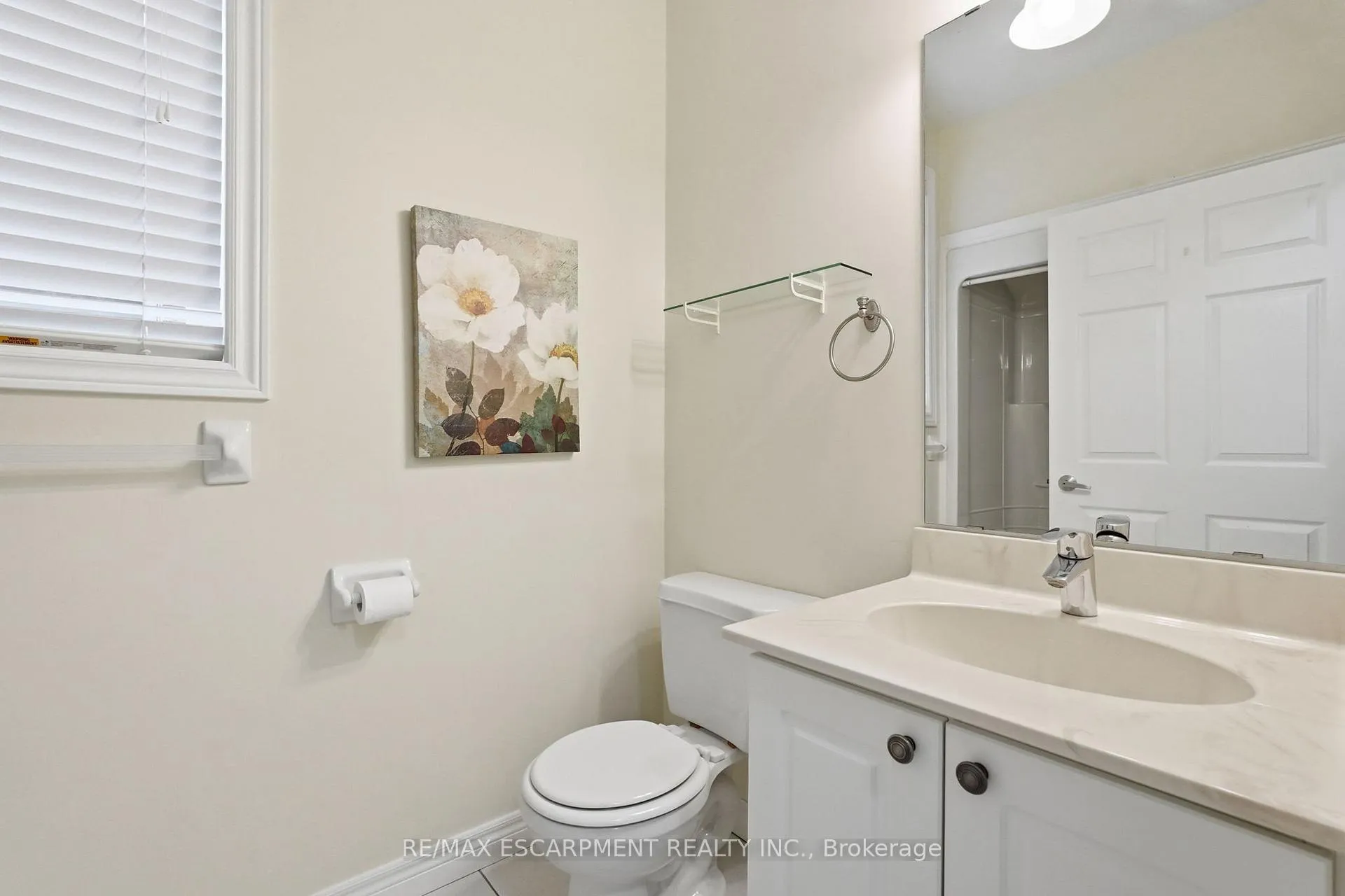 Photo 11 of Unit 10, 2165 Itabashi Way, Burlington, Tansley — HOMEH
