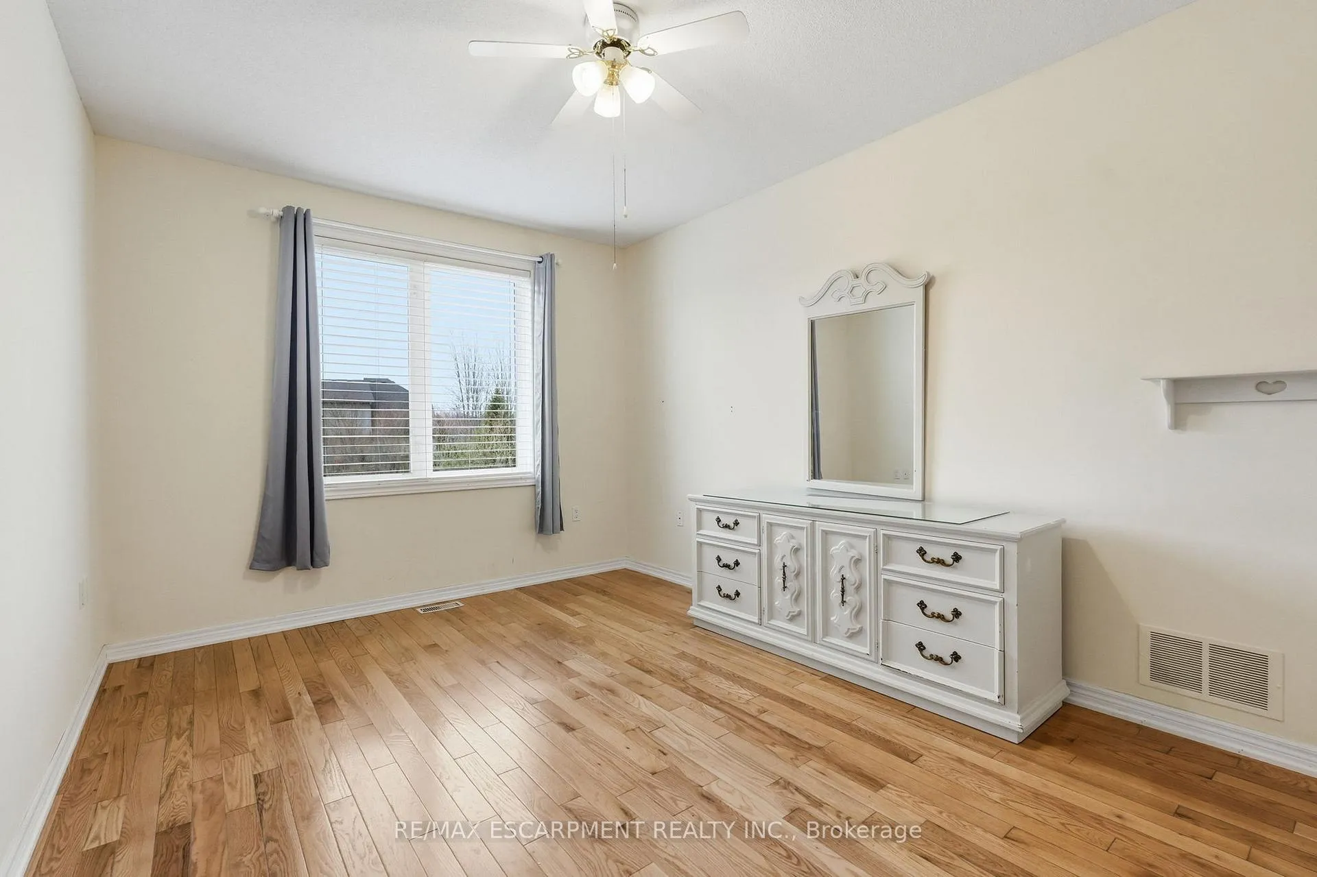 Photo 31 of Unit 10, 2165 Itabashi Way, Burlington, Tansley — HOMEH