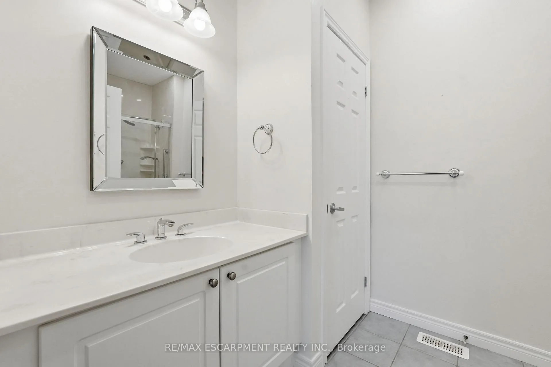 Photo 33 of Unit 10, 2165 Itabashi Way, Burlington, Tansley — HOMEH