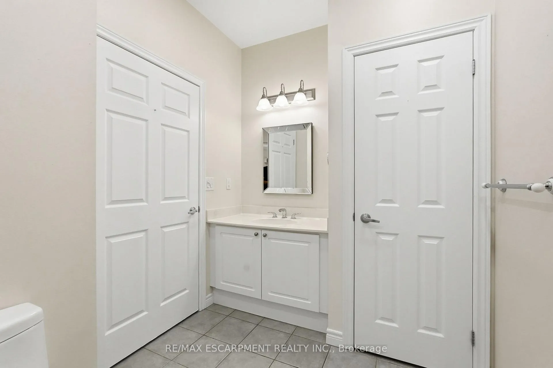 Photo 35 of Unit 10, 2165 Itabashi Way, Burlington, Tansley — HOMEH