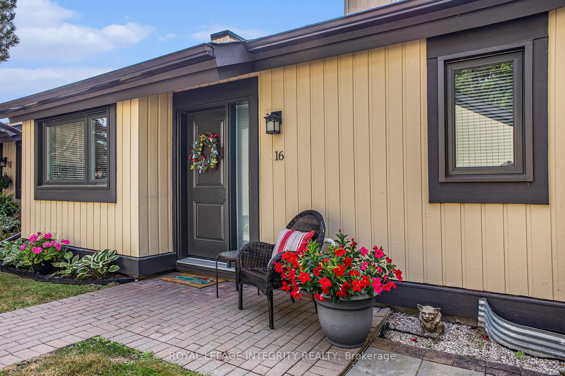 Photo 3 of 16 Pebble Beach Court, Ottawa, Stittsville (Central) — HOMEH