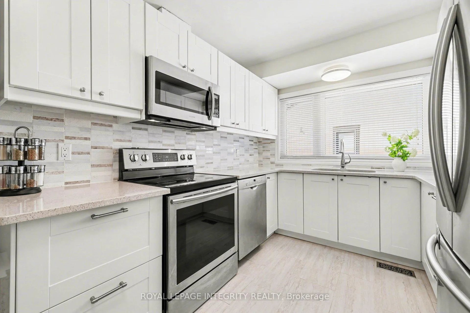 Photo 10 of 16 Pebble Beach Court, Ottawa, Stittsville (Central) — HOMEH