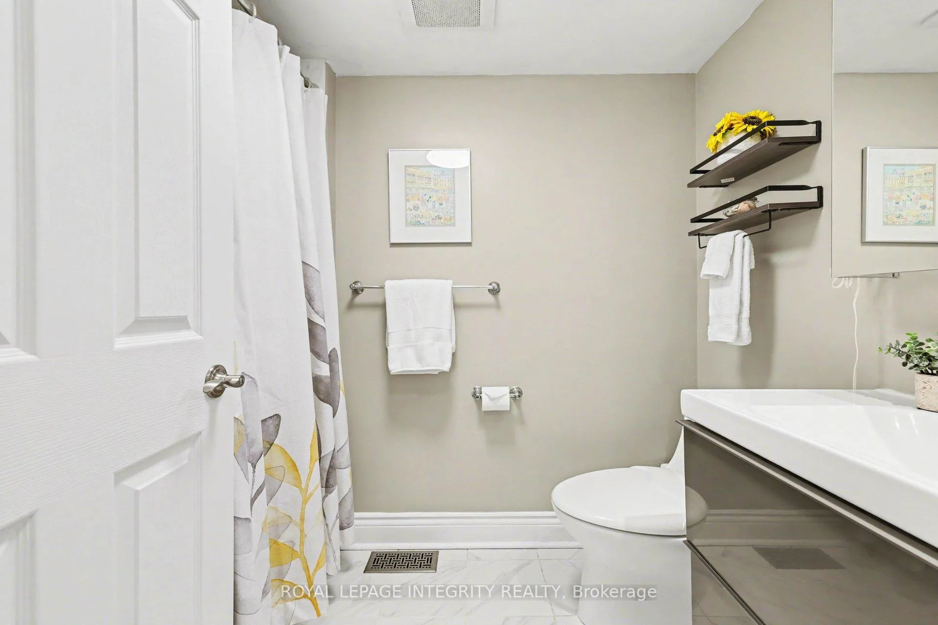 Photo 24 of 16 Pebble Beach Court, Ottawa, Stittsville (Central) — HOMEH
