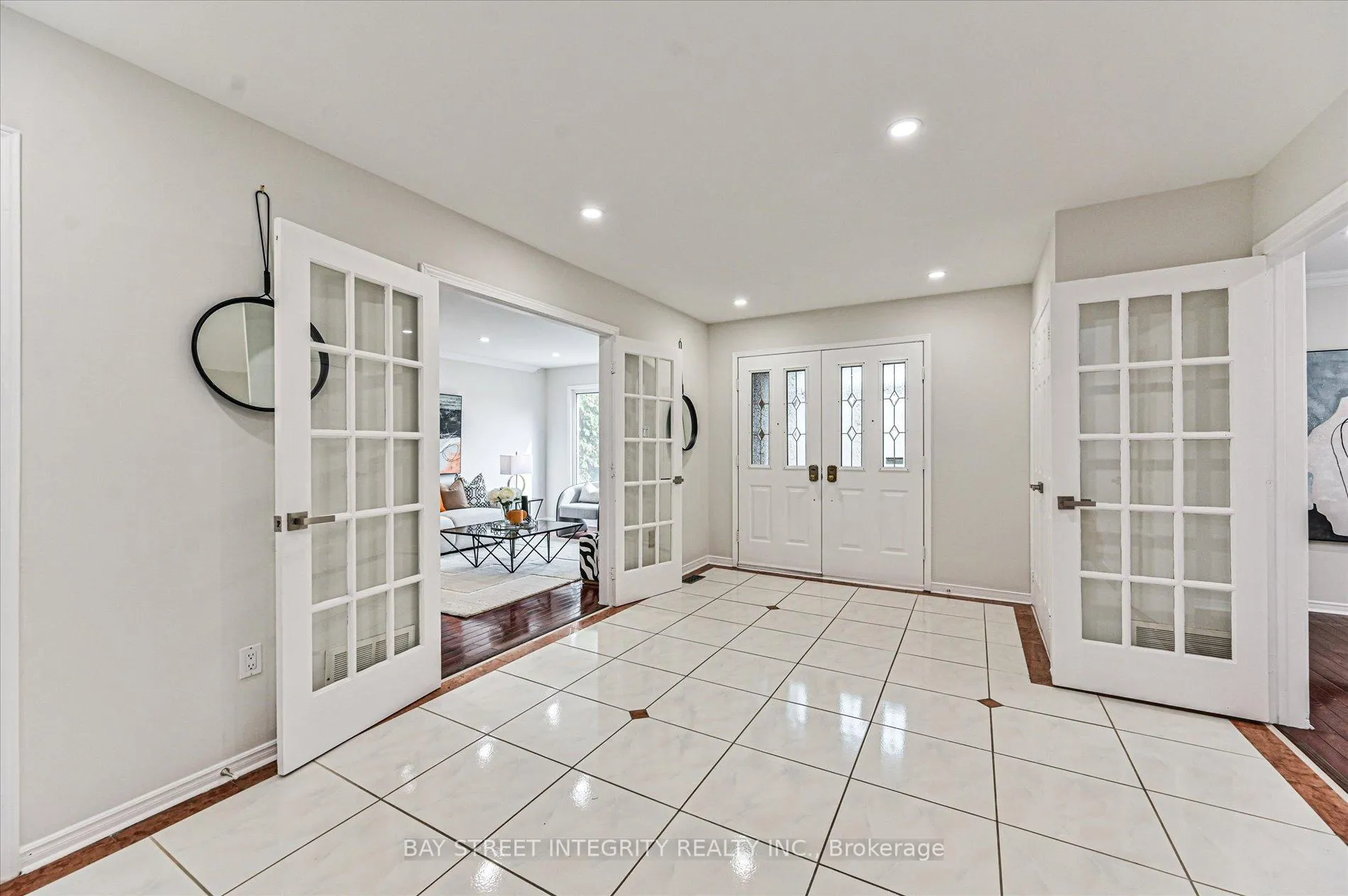 Photo 3 of 12 Greystone Road, Markham, Unionville — HOMEH