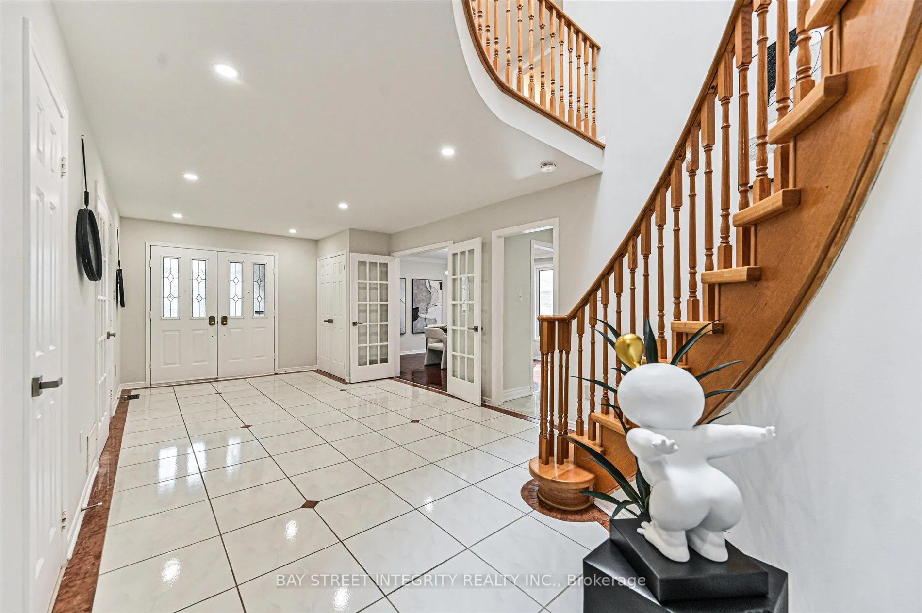 Photo 4 of 12 Greystone Road, Markham, Unionville — HOMEH