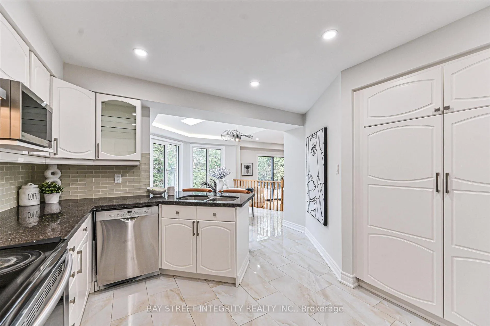 Photo 6 of 12 Greystone Road, Markham, Unionville — HOMEH