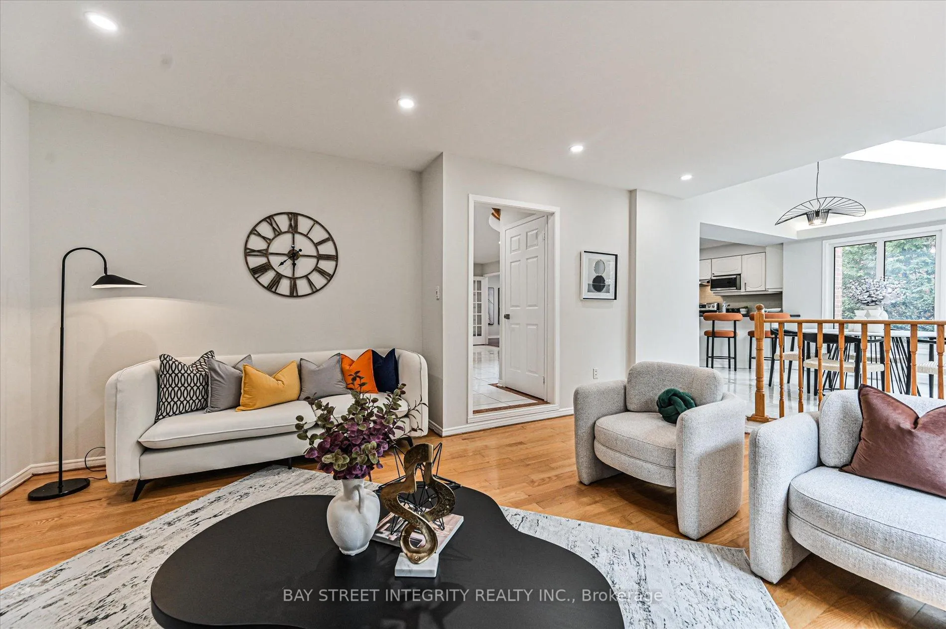 Photo 14 of 12 Greystone Road, Markham, Unionville — HOMEH