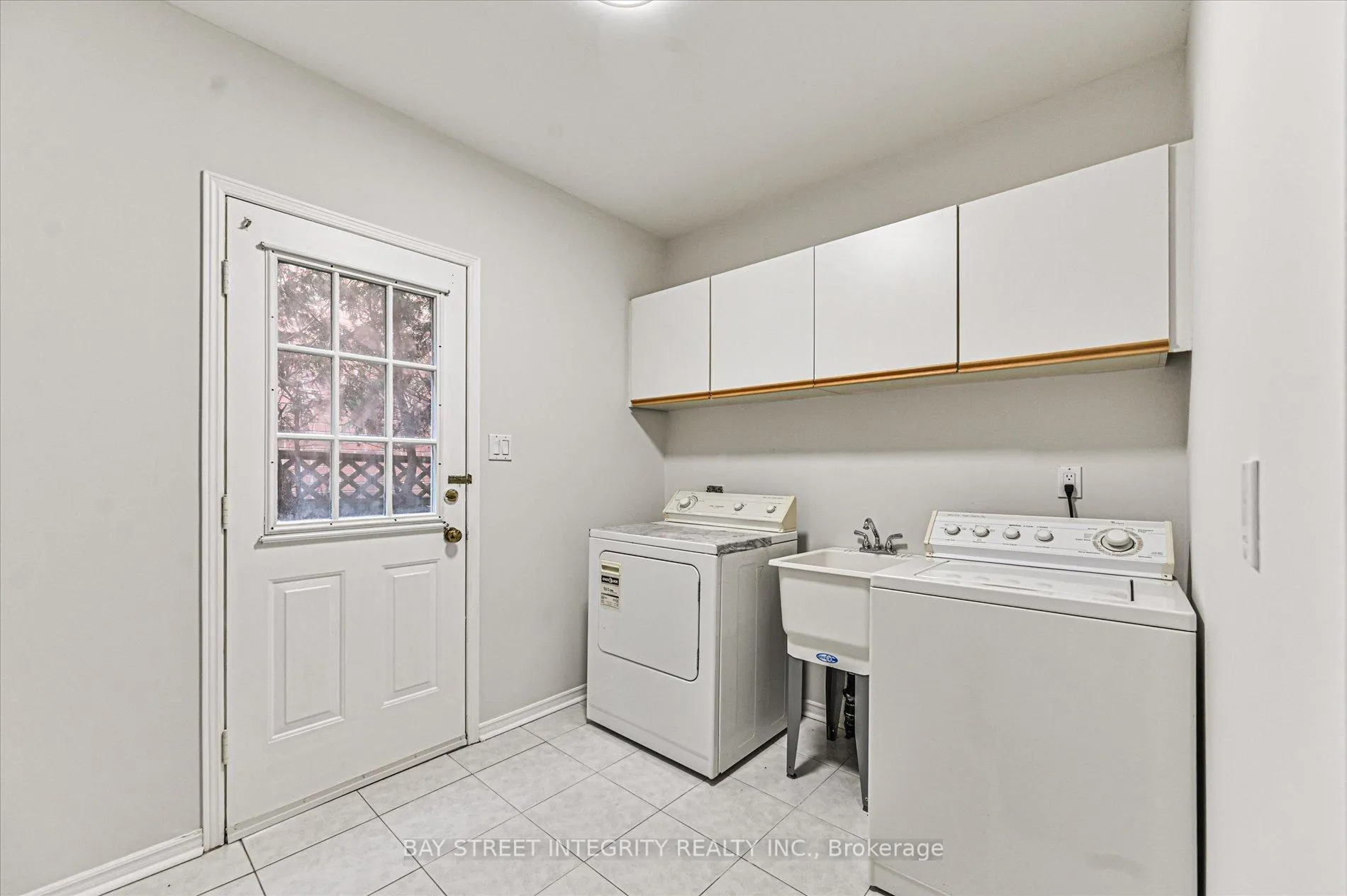 Photo 22 of 12 Greystone Road, Markham, Unionville — HOMEH