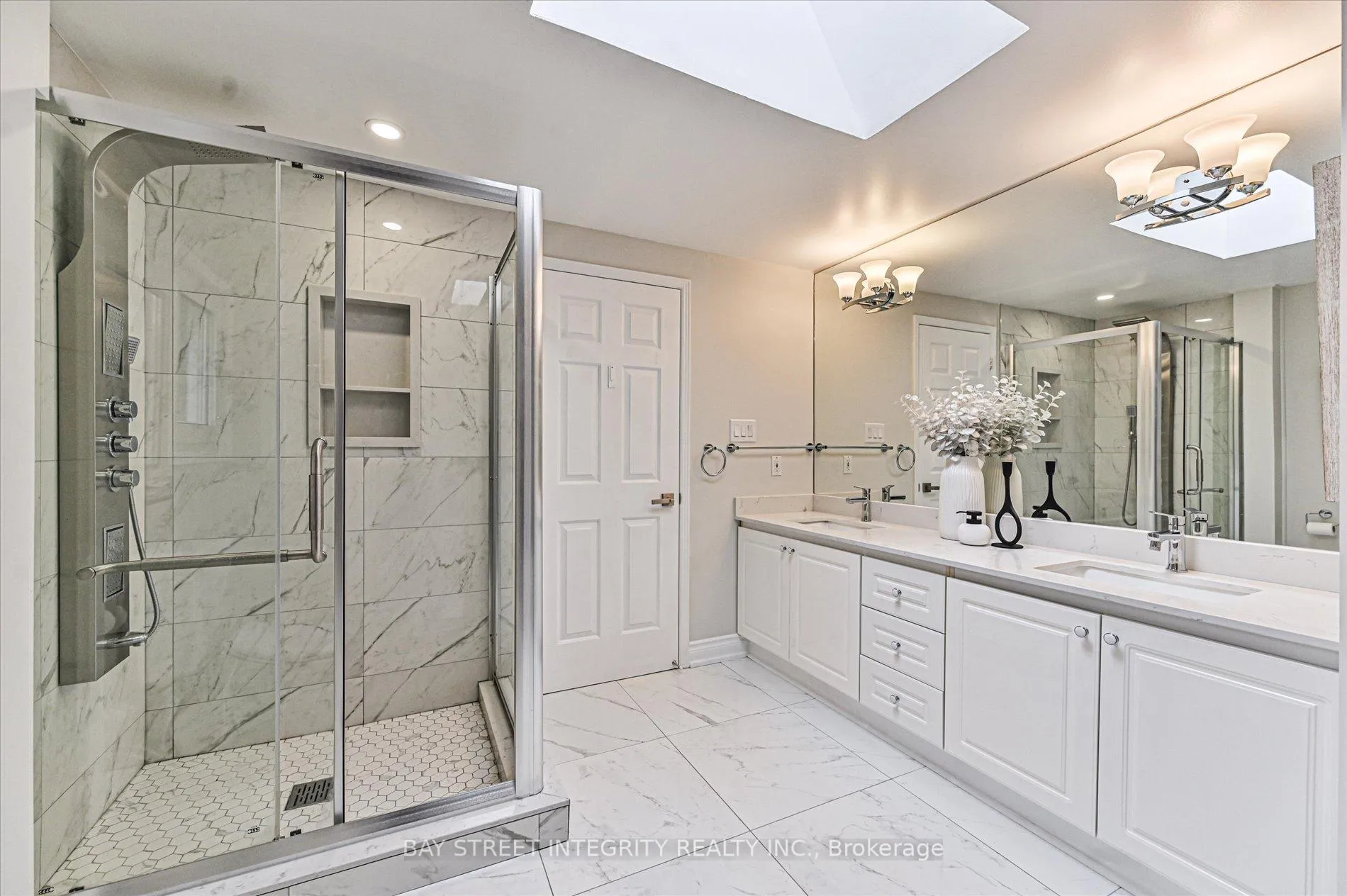 Photo 29 of 12 Greystone Road, Markham, Unionville — HOMEH