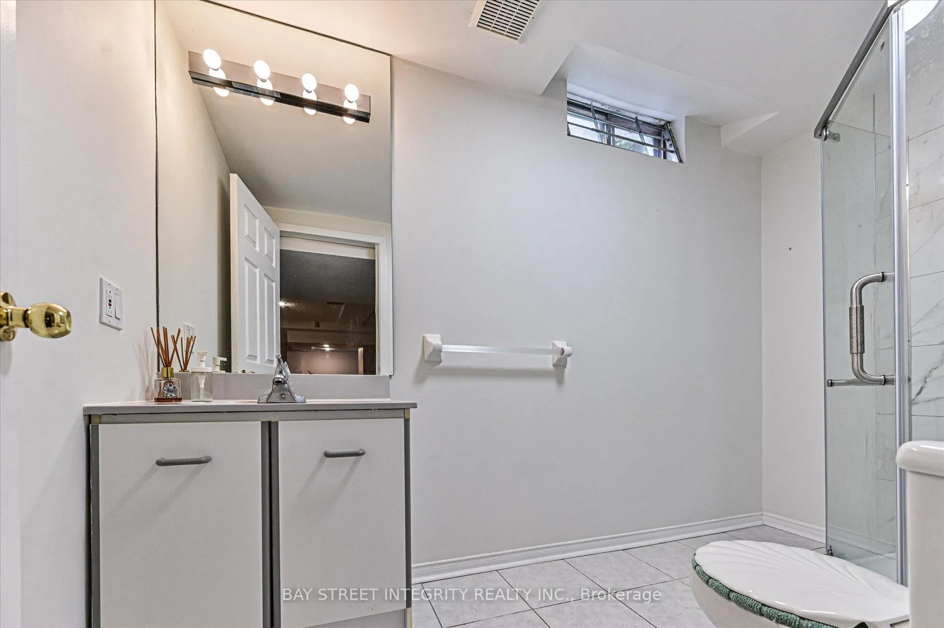Photo 44 of 12 Greystone Road, Markham, Unionville — HOMEH