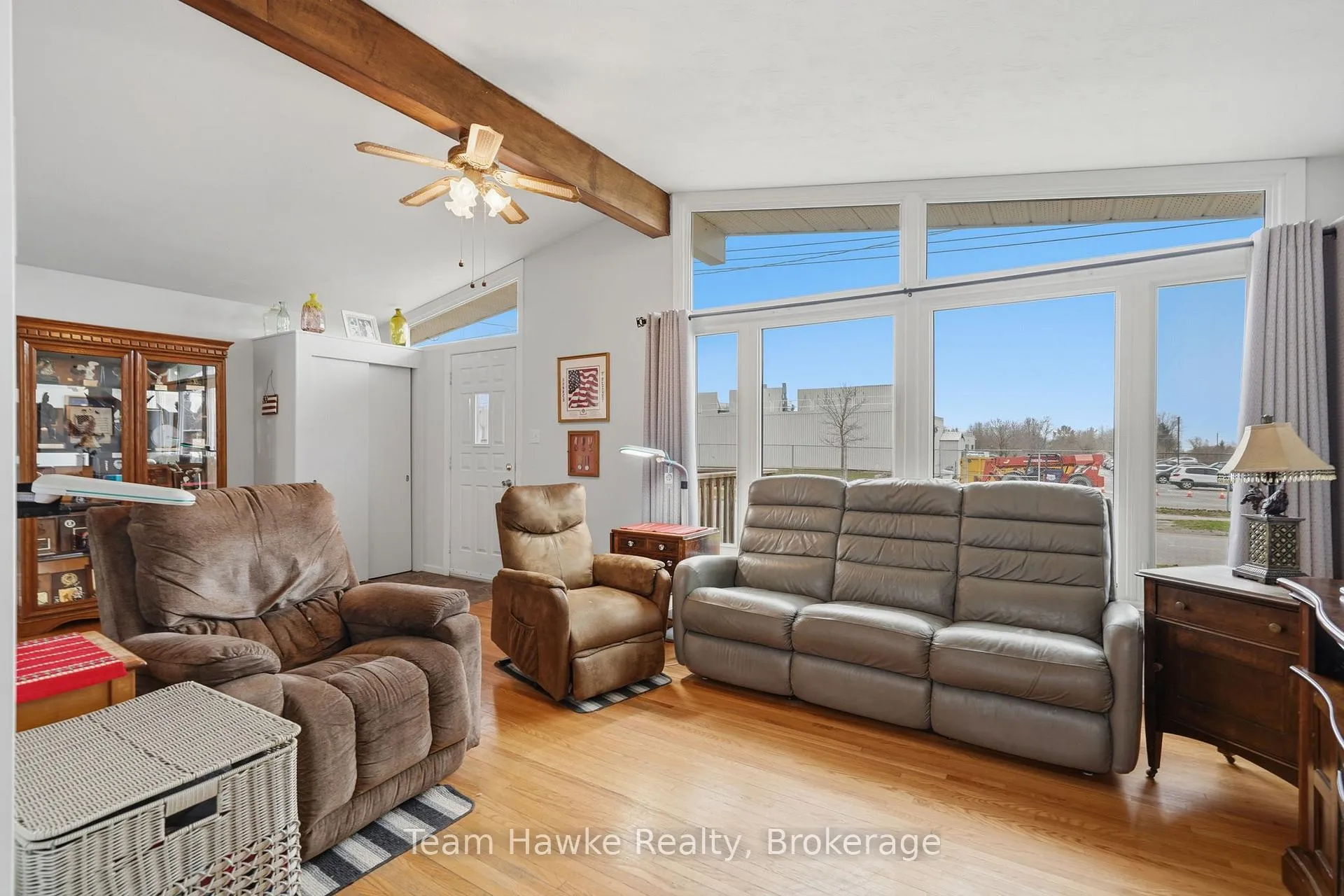 Photo 9 of 291 Ellen Street, Midland — HOMEH