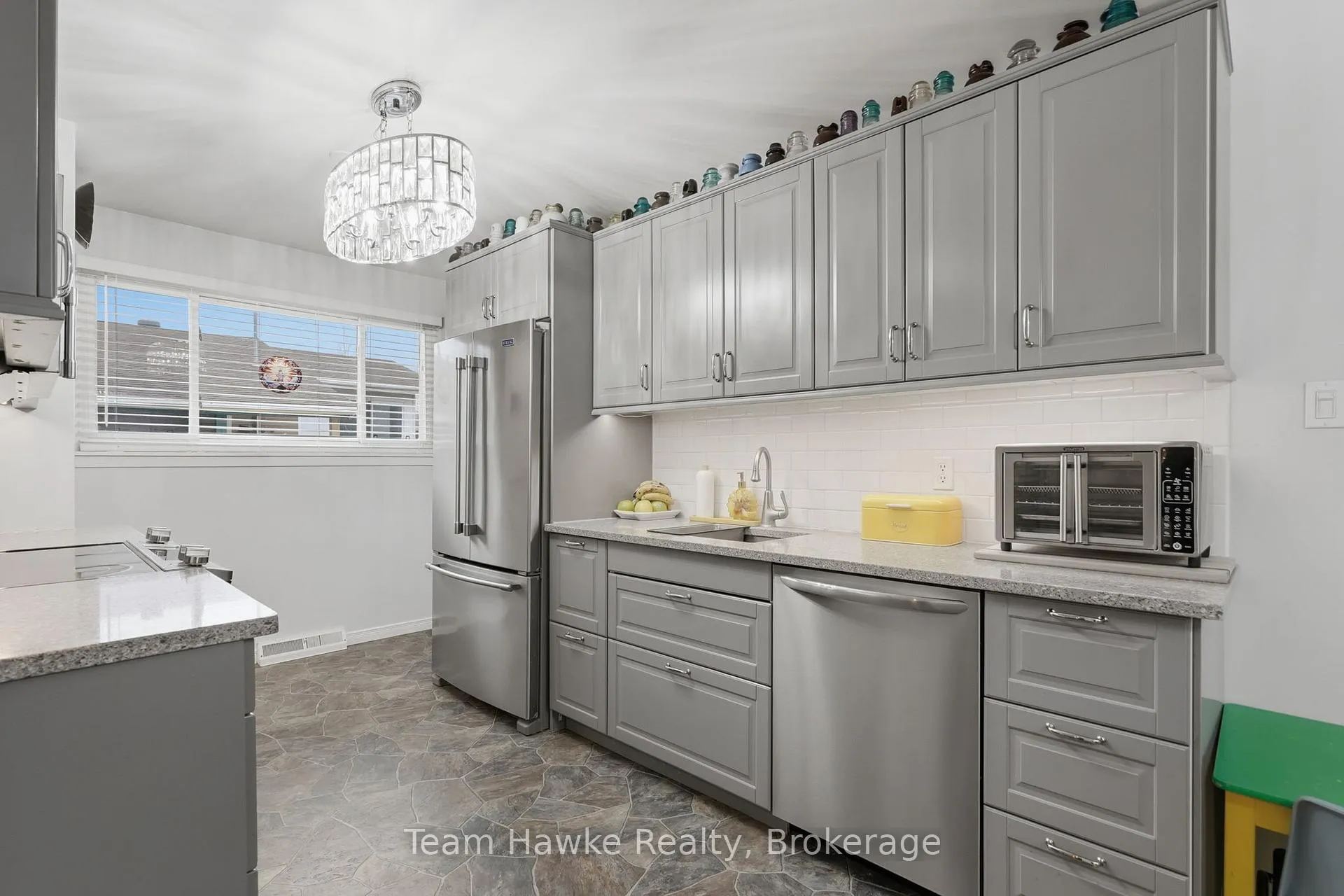 Photo 13 of 291 Ellen Street, Midland — HOMEH