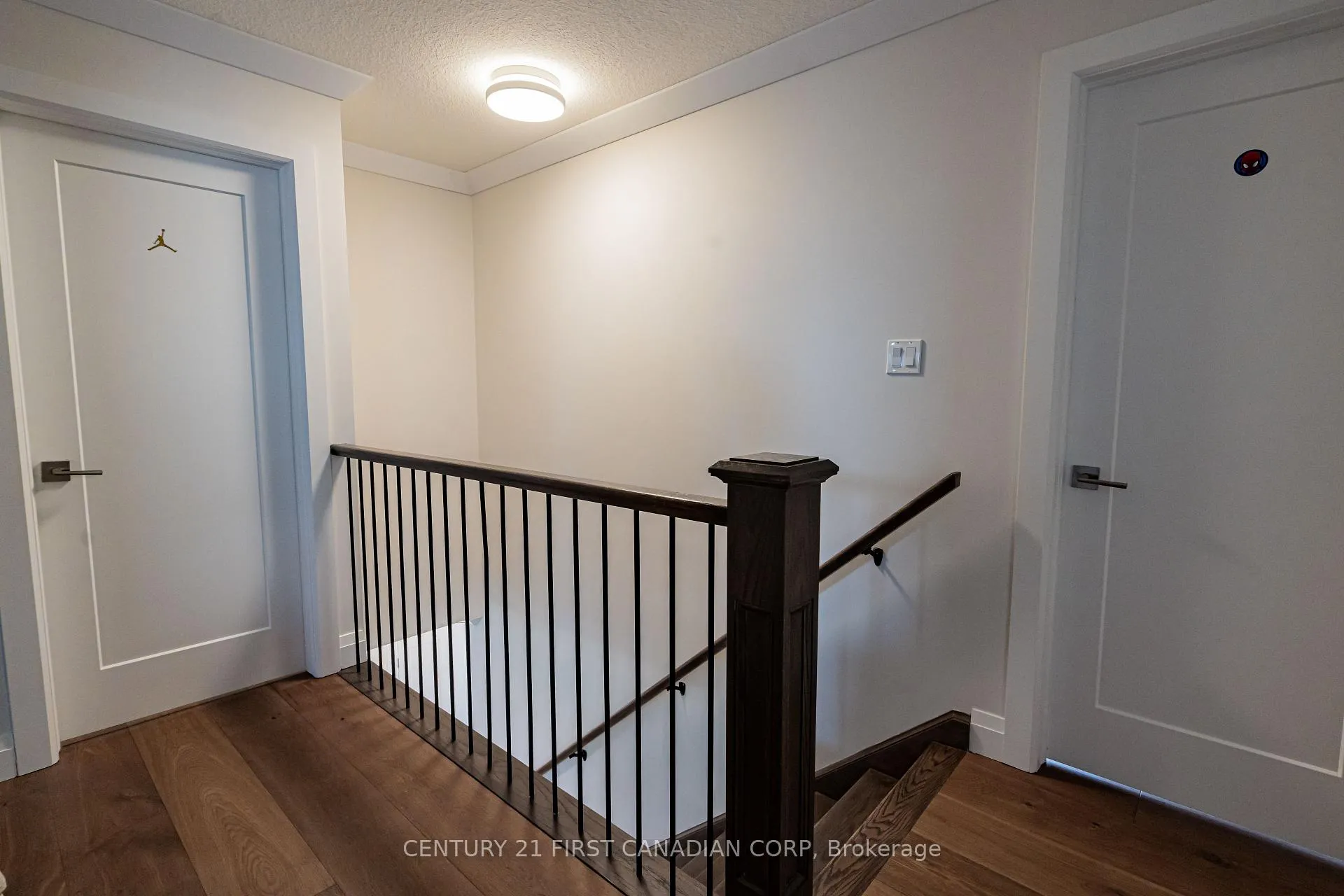Photo 18 of 2085 Gough Avenue, London, North C — HOMEH
