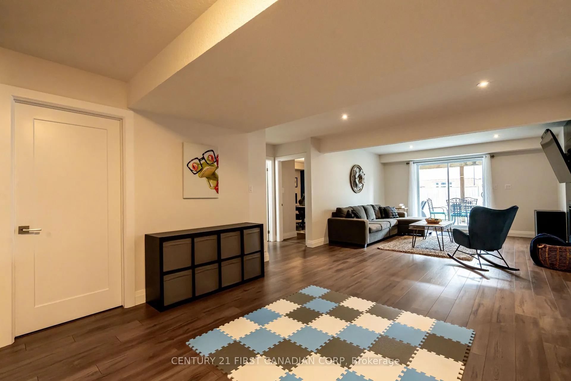 Photo 27 of 2085 Gough Avenue, London, North C — HOMEH
