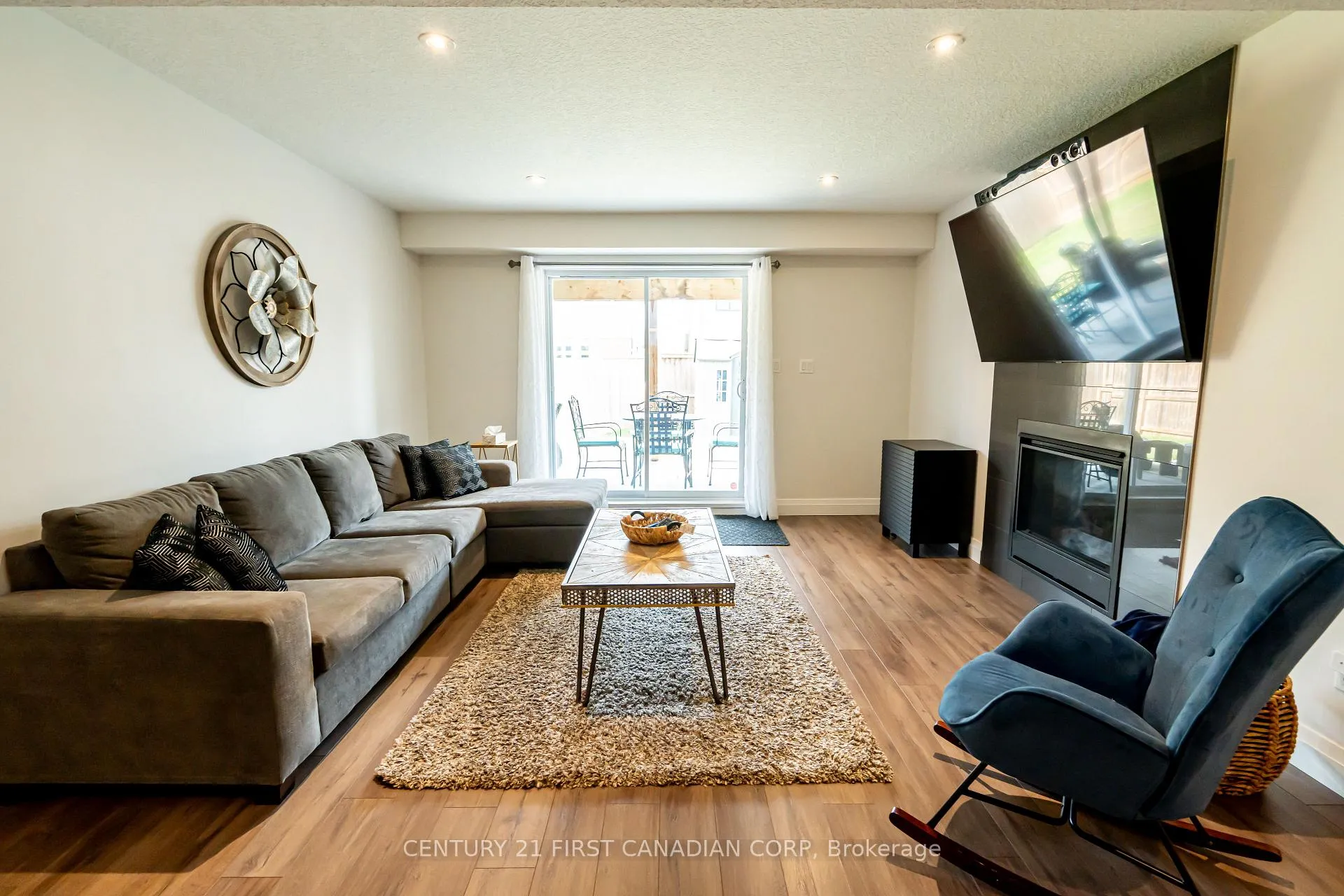 Photo 29 of 2085 Gough Avenue, London, North C — HOMEH
