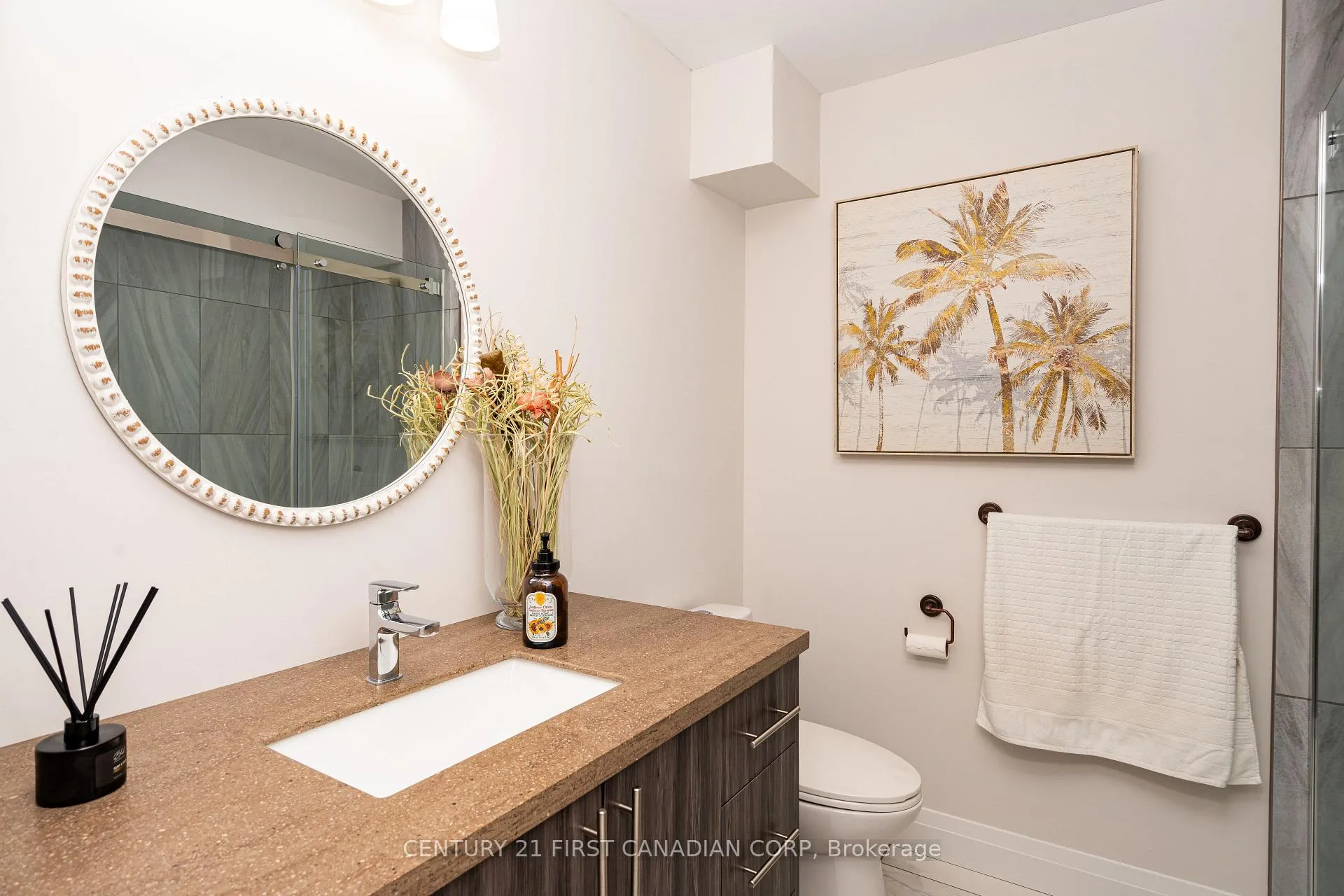 Photo 31 of 2085 Gough Avenue, London, North C — HOMEH