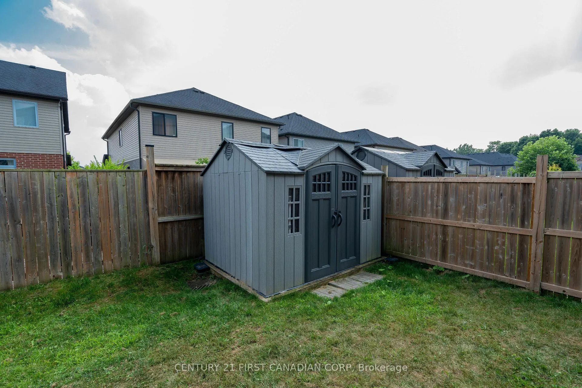 Photo 34 of 2085 Gough Avenue, London, North C — HOMEH