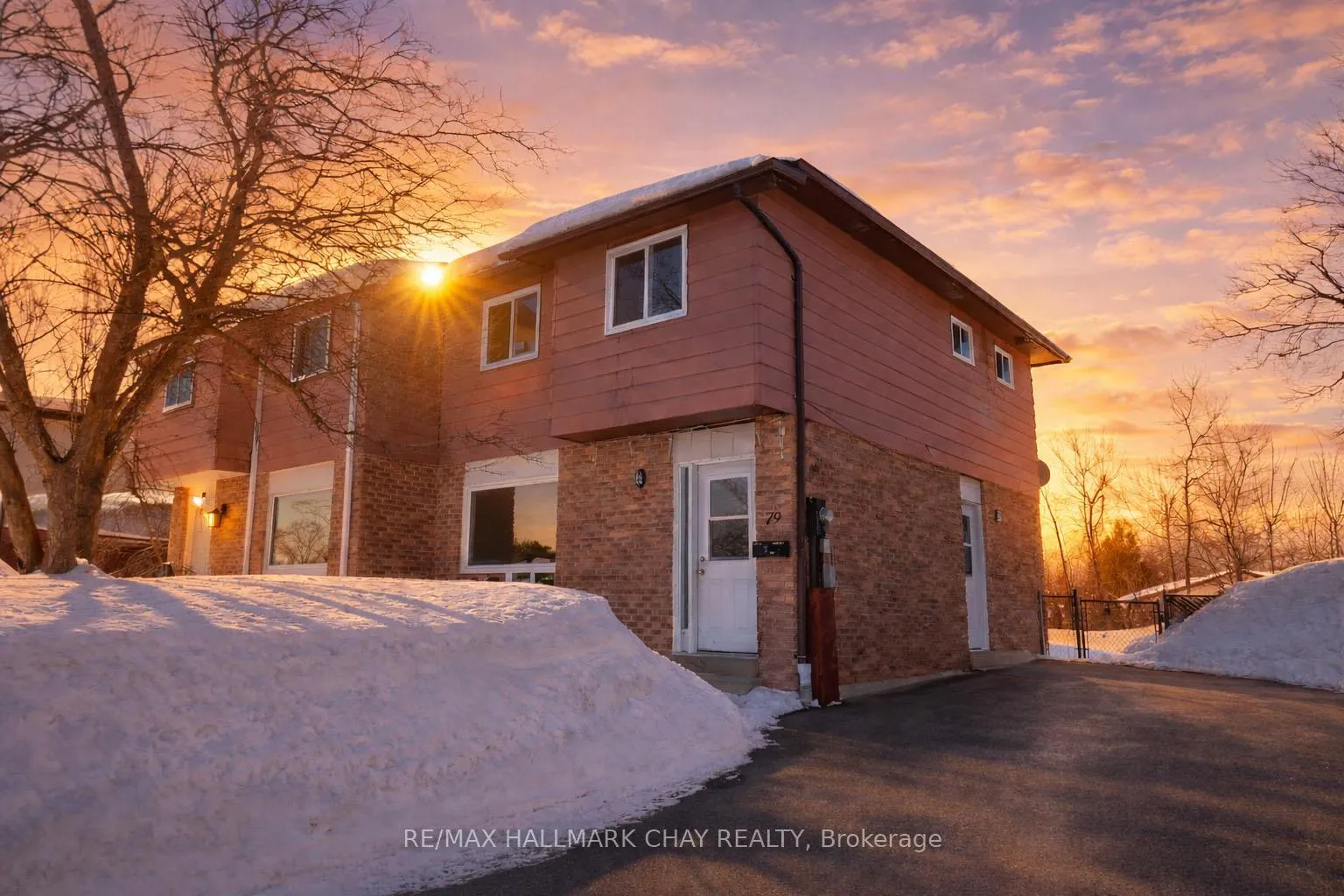 Photo 1 of 79 Christie Crescent, Barrie, Letitia Heights — HOMEH