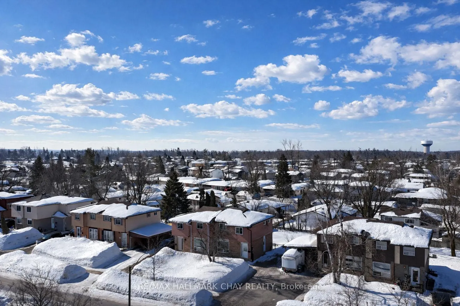 Photo 2 of 79 Christie Crescent, Barrie, Letitia Heights — HOMEH