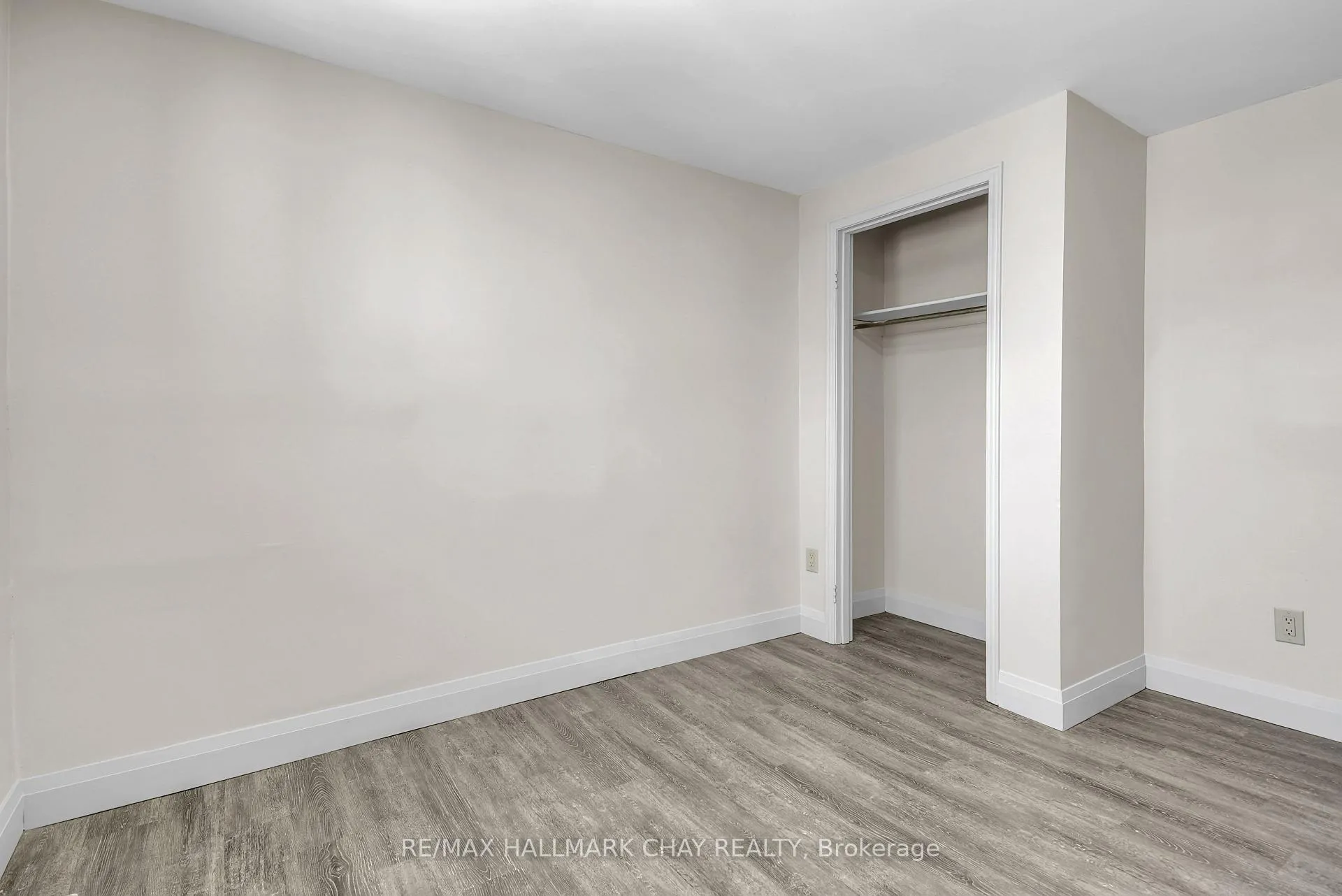 Photo 18 of 79 Christie Crescent, Barrie, Letitia Heights — HOMEH