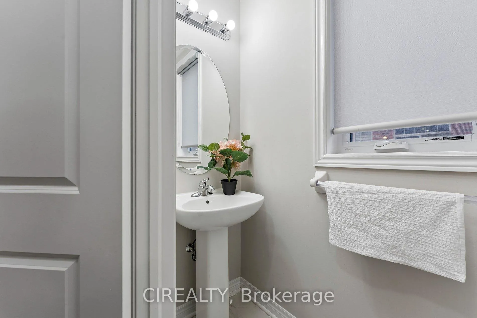 Photo 22 of 71 Finegan Circle, Brampton, Northwest Brampton — HOMEH
