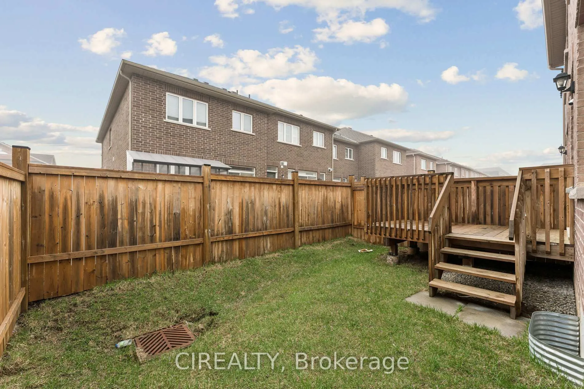 Photo 40 of 71 Finegan Circle, Brampton, Northwest Brampton — HOMEH