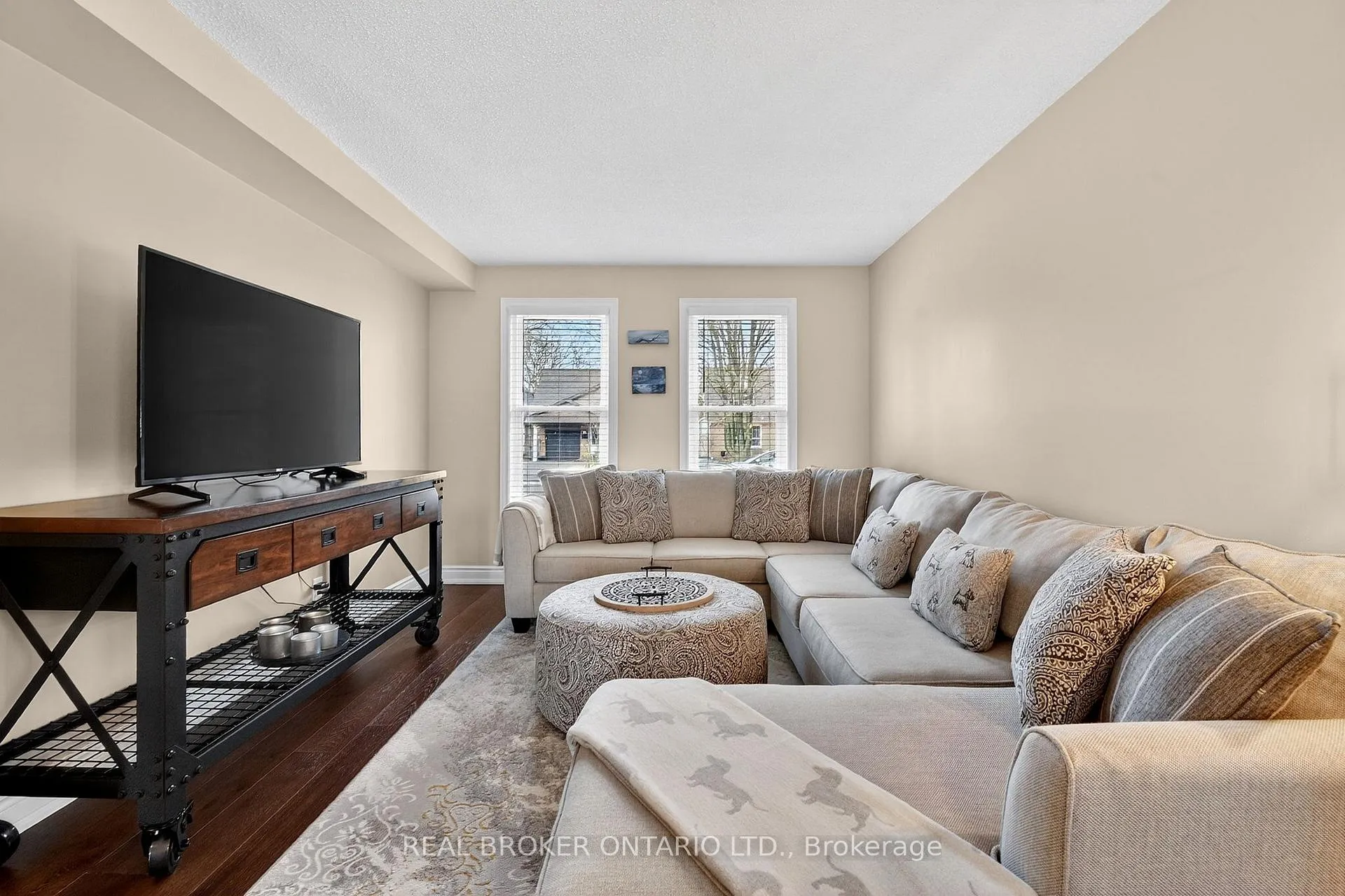 Photo 6 of 474 Knightsbridge Crescent, Hamilton, Ancaster — HOMEH