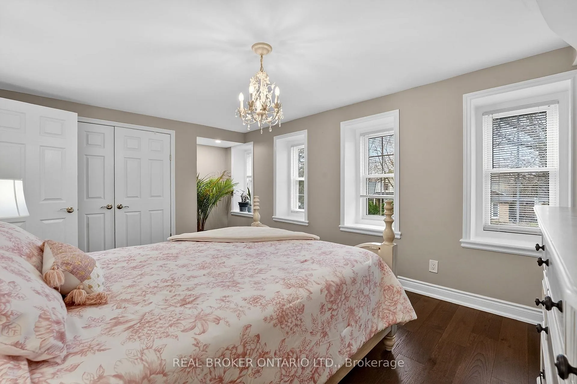 Photo 7 of 474 Knightsbridge Crescent, Hamilton, Ancaster — HOMEH