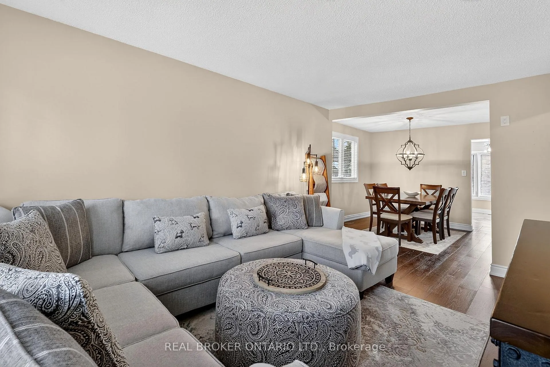 Photo 10 of 474 Knightsbridge Crescent, Hamilton, Ancaster — HOMEH
