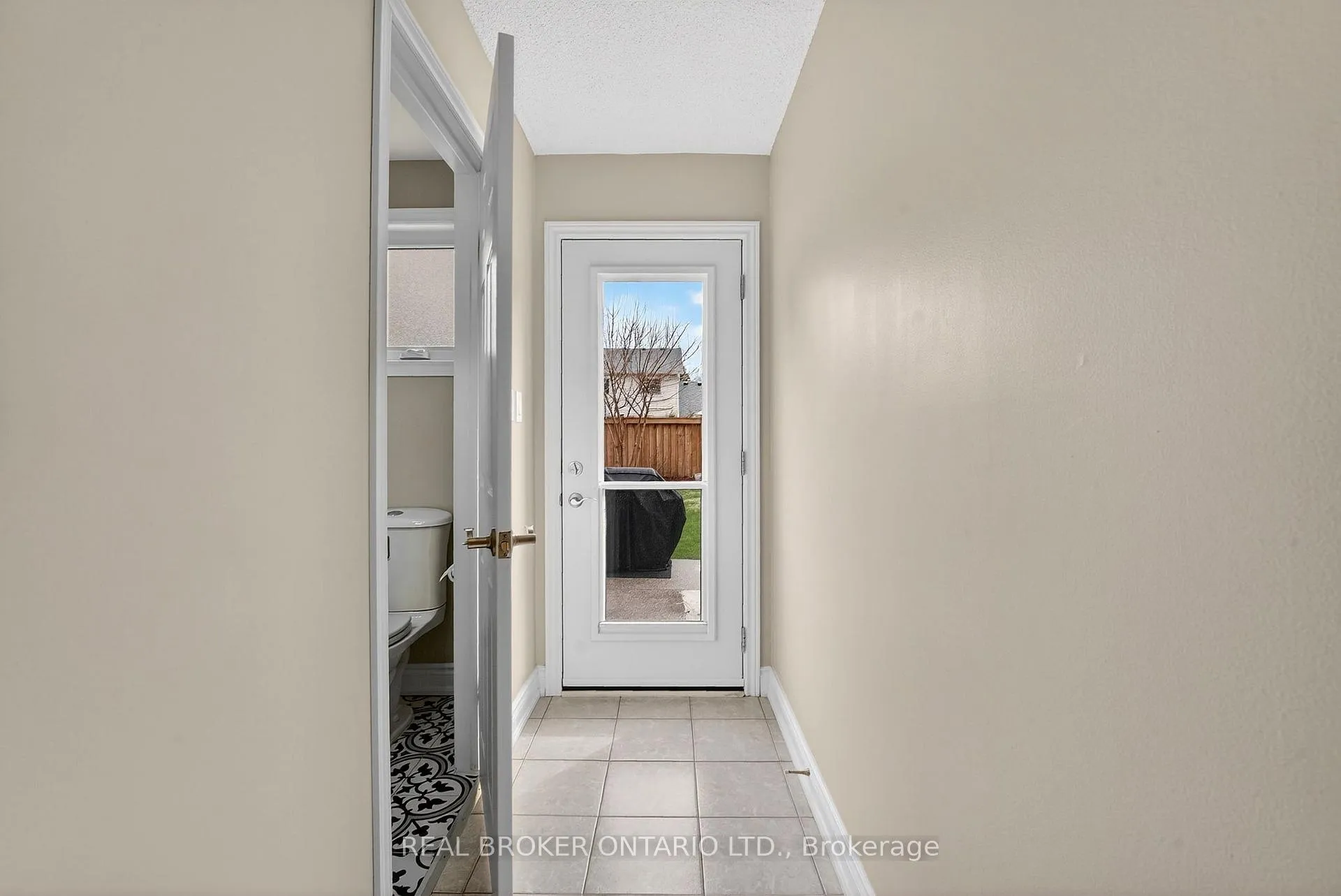 Photo 18 of 474 Knightsbridge Crescent, Hamilton, Ancaster — HOMEH