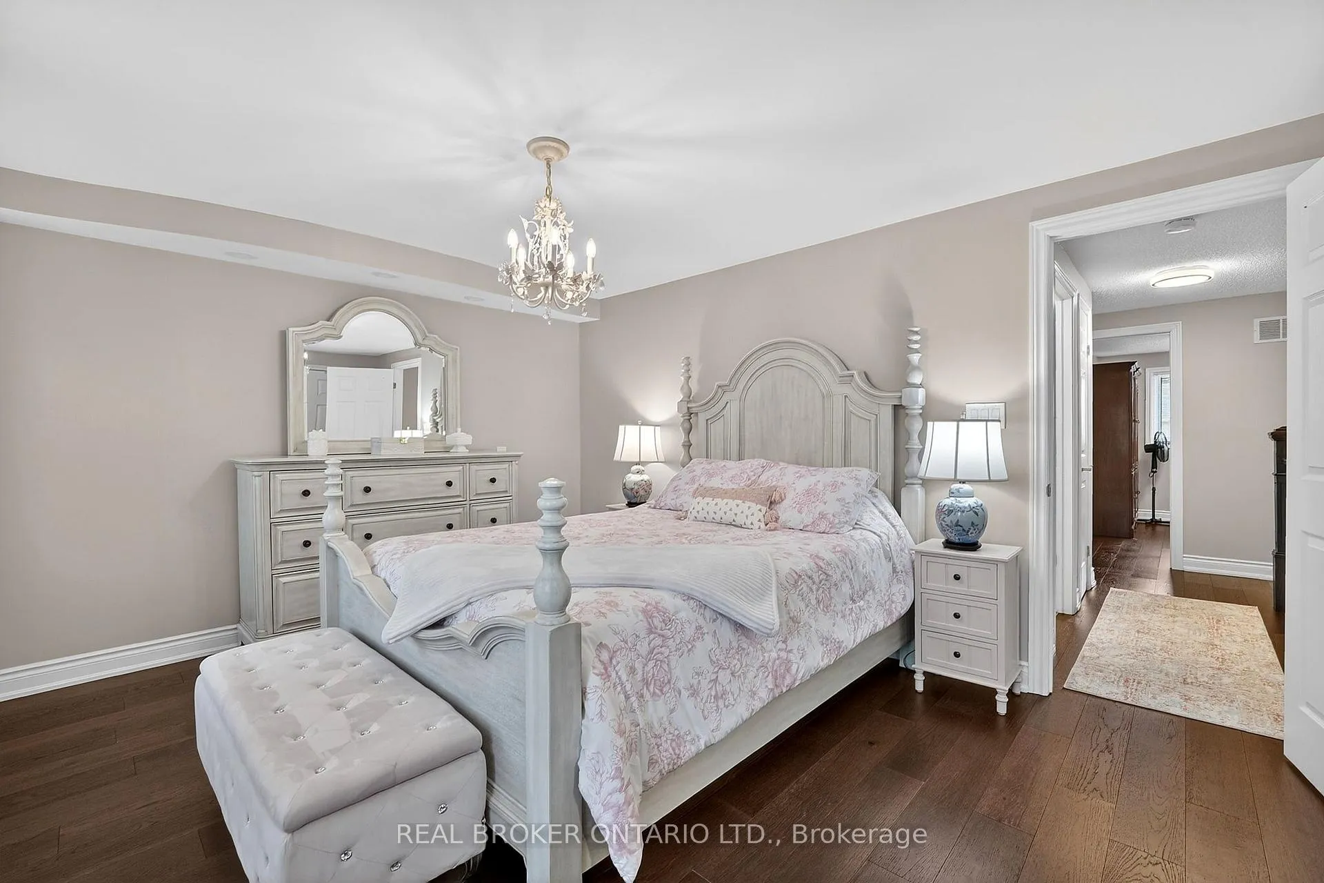 Photo 20 of 474 Knightsbridge Crescent, Hamilton, Ancaster — HOMEH